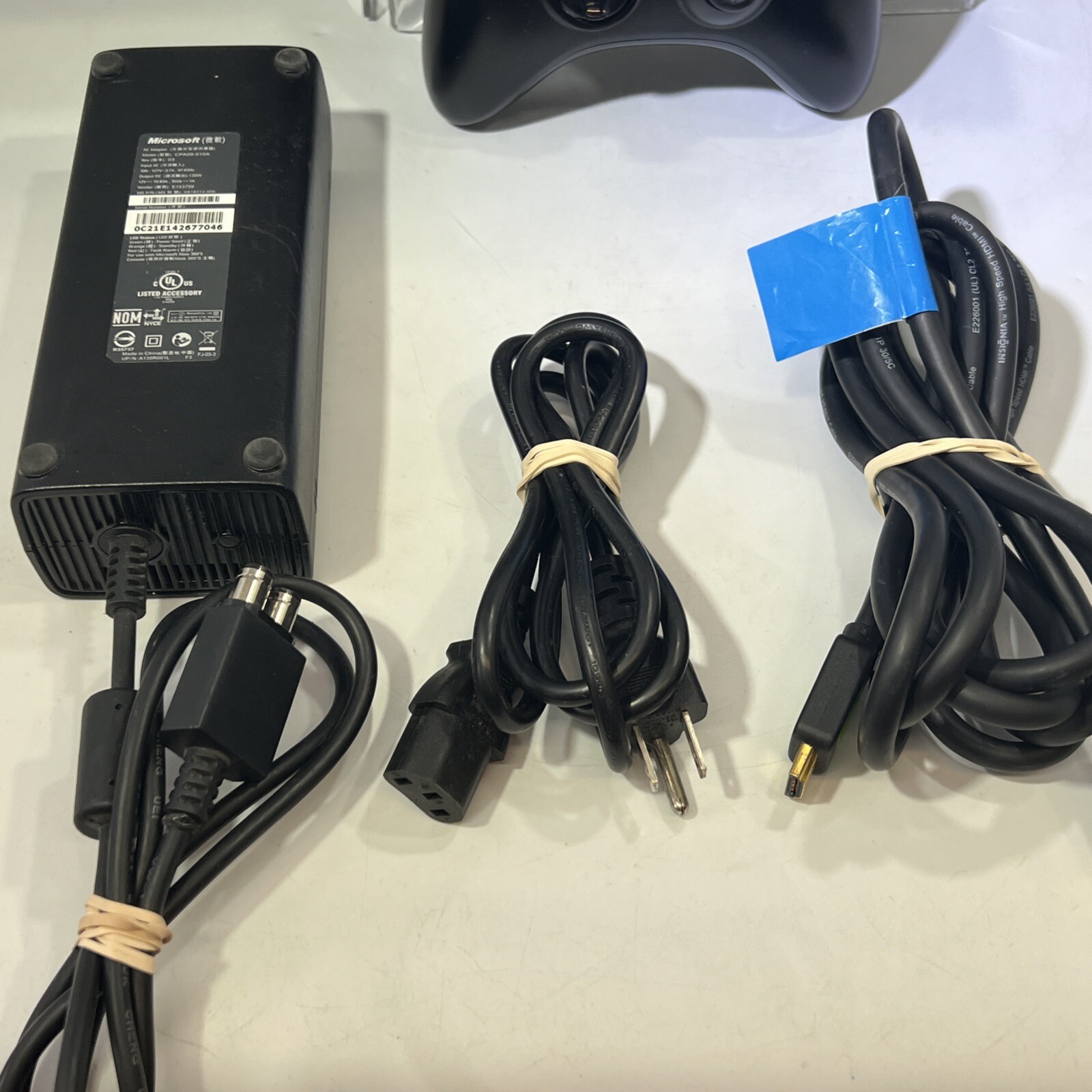 Xbox 360 S Slim 4GB Console Bundle Controller Lot Of 5 Games #ML32
