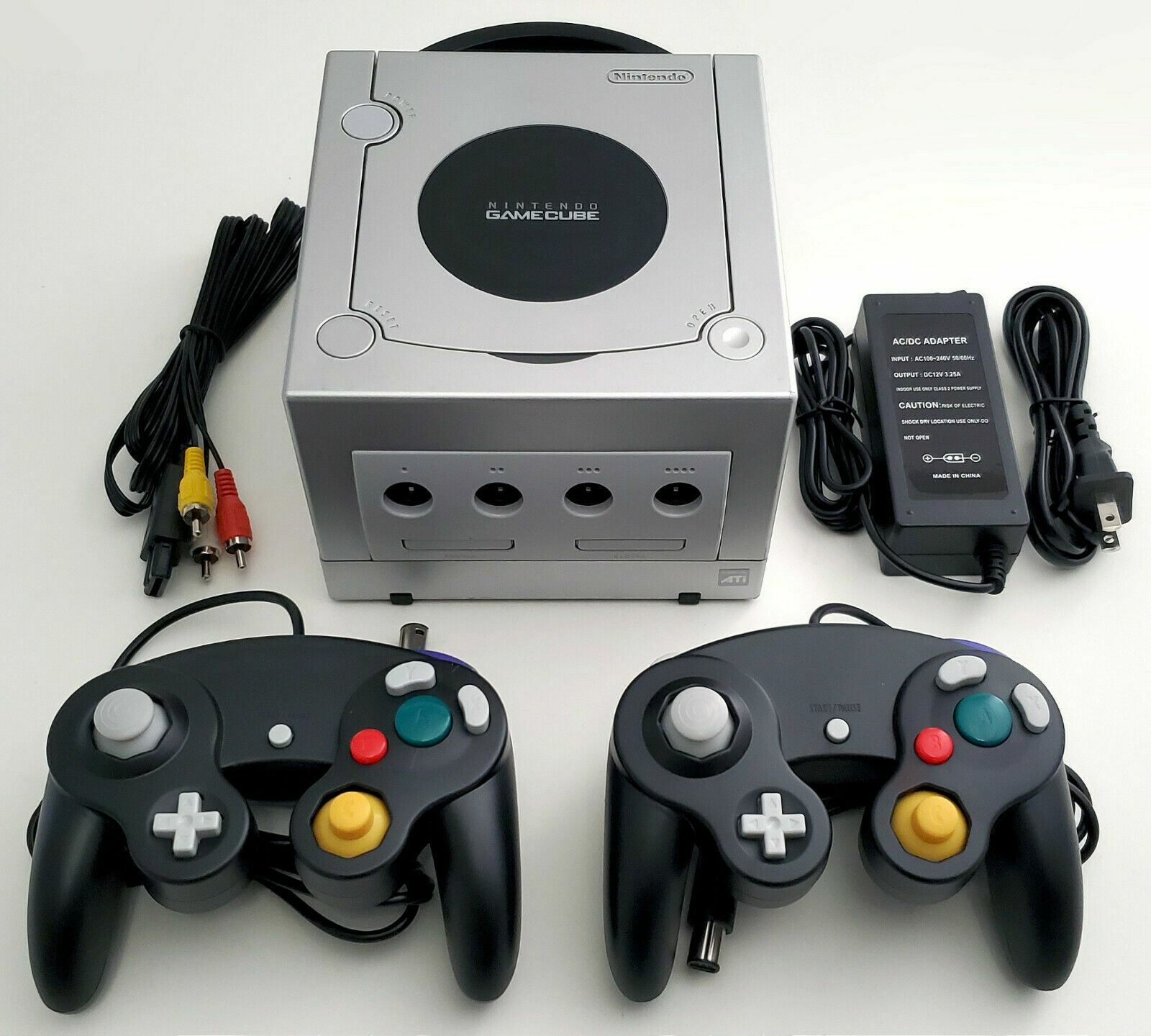 Nintendo GameCube DOL-001 Gaming System SILVER Console 2 Controller Bundle NGC