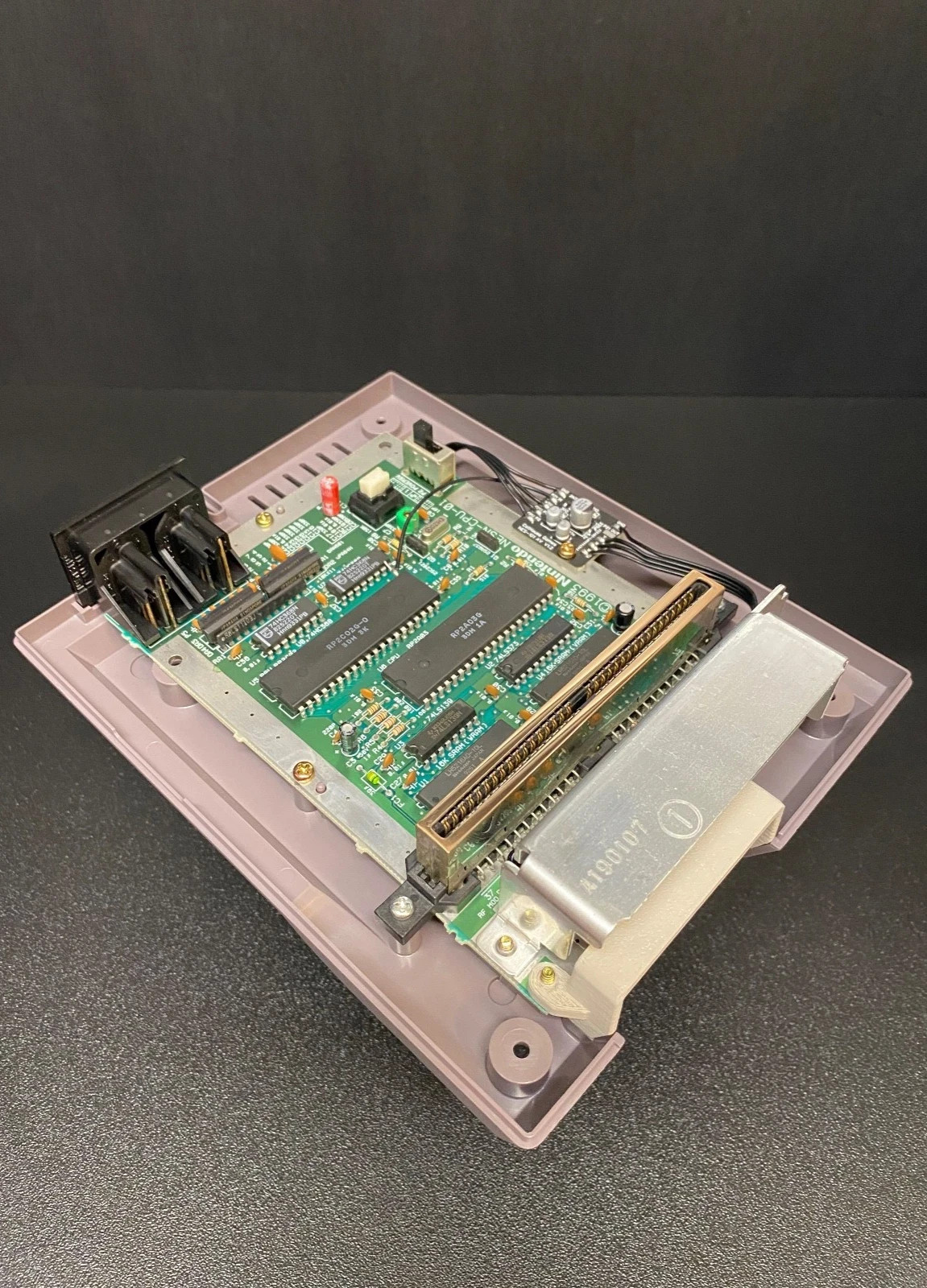 Nintendo NES – 101 Top Loader Composite AV service including all parts