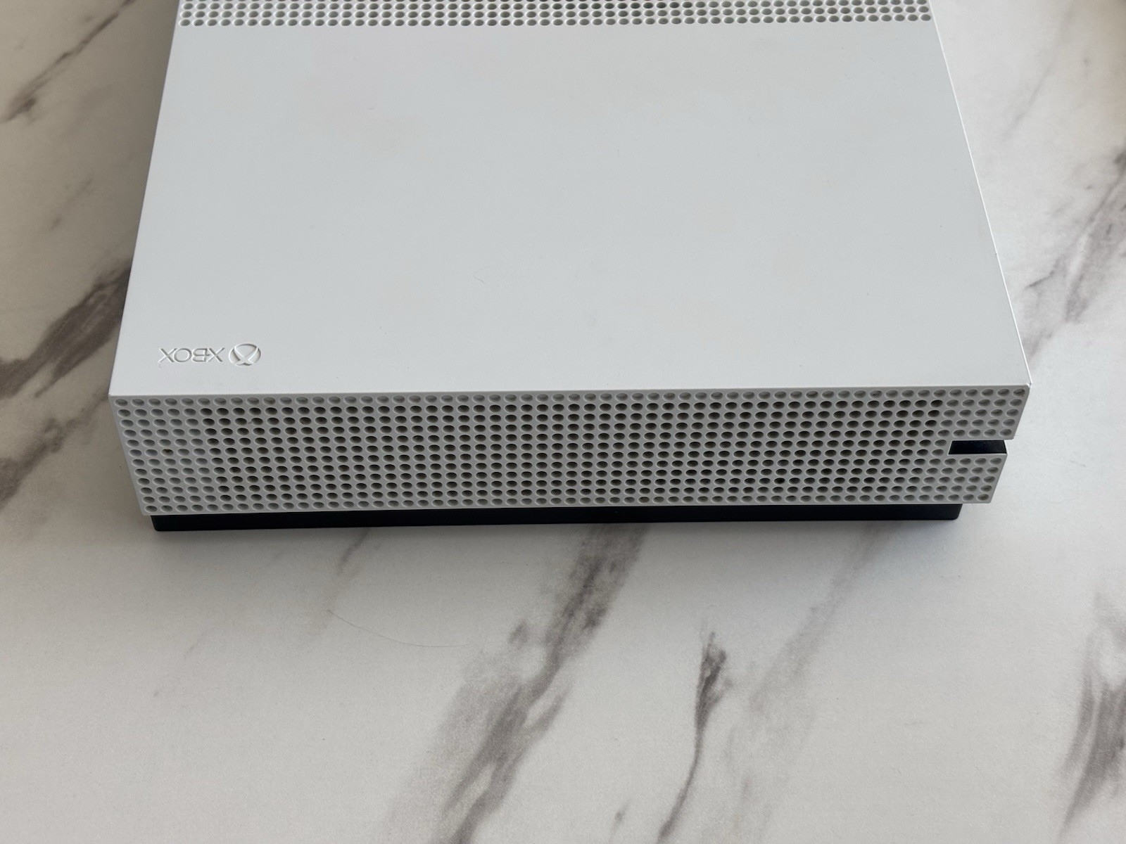 Microsoft Xbox One S 1TB White Model 1681 w/2 Games Tested Works