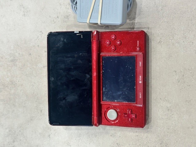 Nintendo 3DS Handheld System – Flame Red