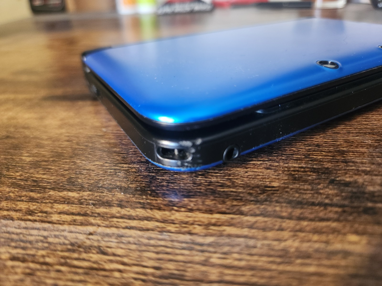 Nintendo 3DS XL Blue with Super Mario 3D Land