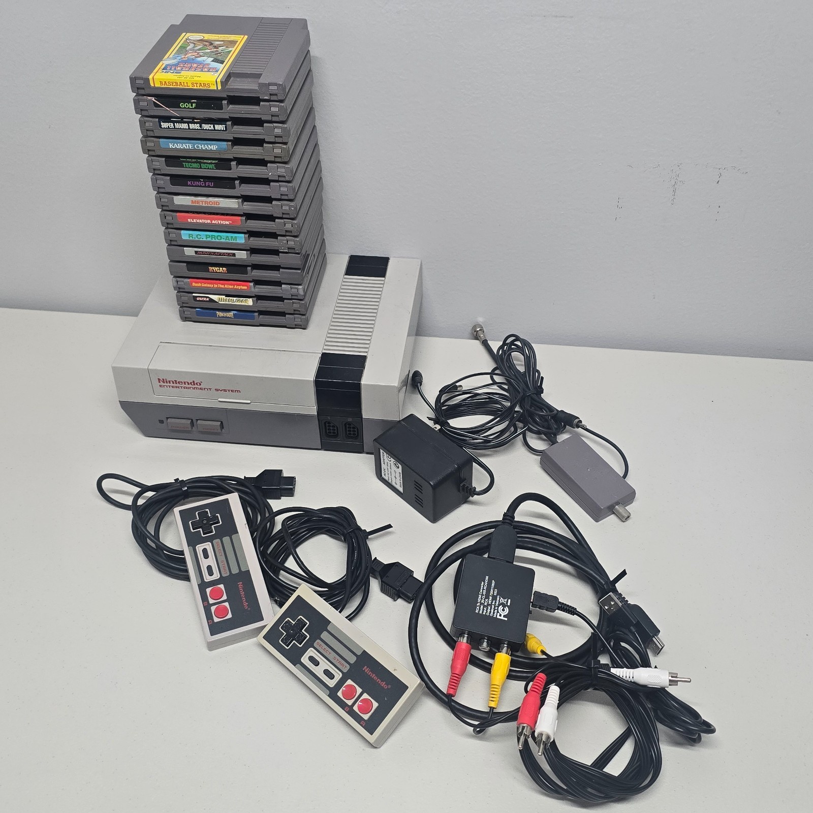 Nintendo NES Console Bundle 14 Games Controllers HDMI Adapter Tested Working