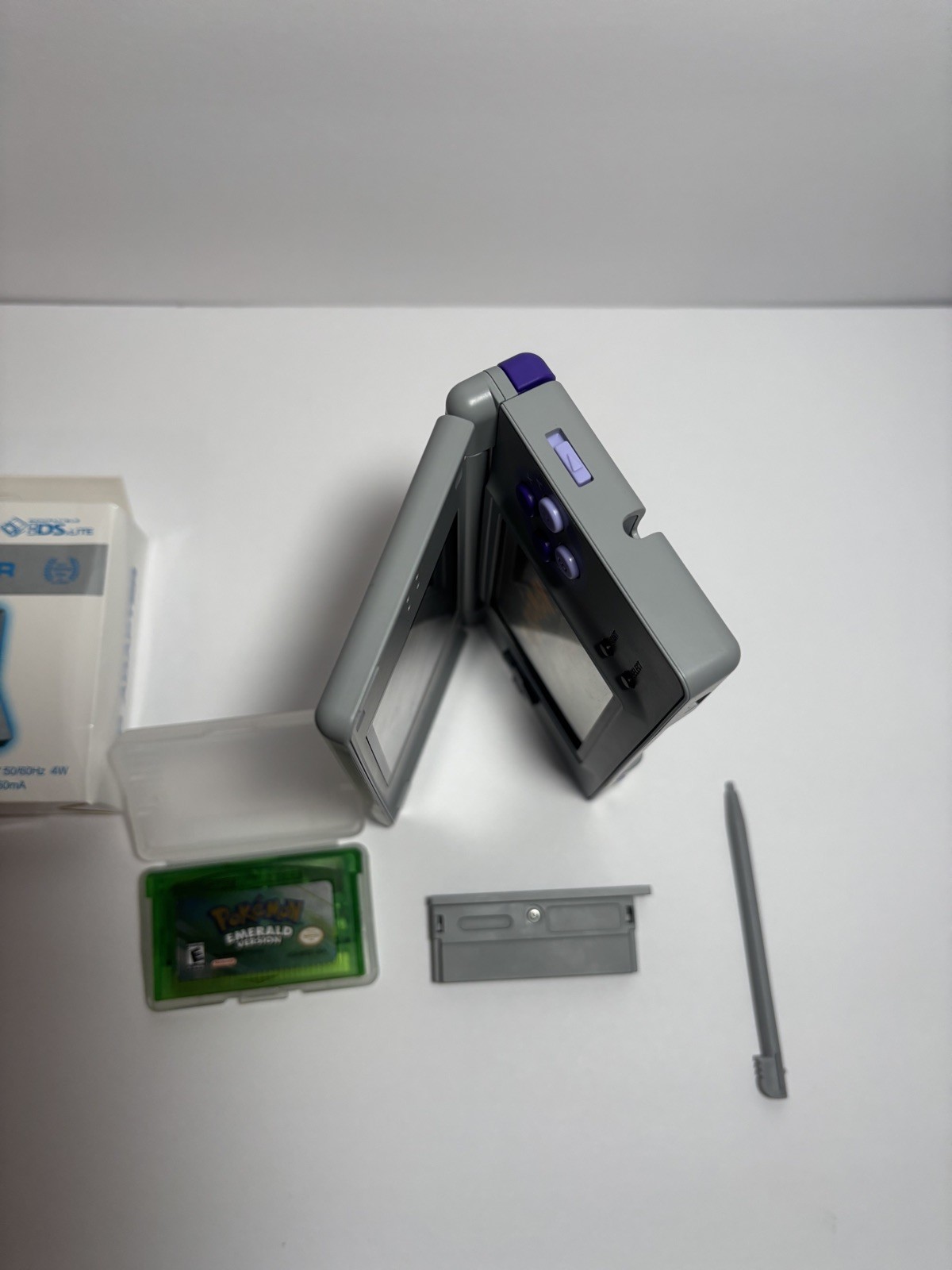 Nintendo ds Lite SNES Reshell With Charger, Ruby and screwdriver/buttons