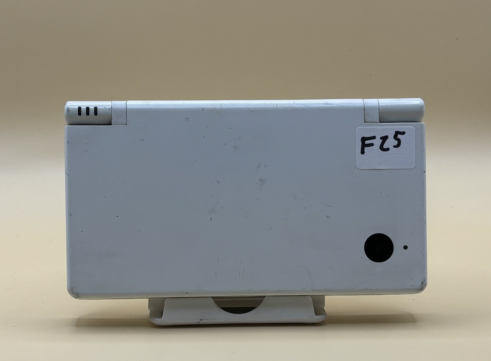 Nintendo DSi – White (F25) READ DESCRIPTION