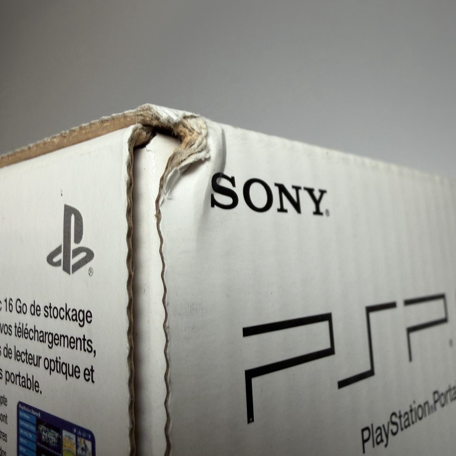 Sony PSP GO 16GB PSP-N1001 Console Handheld Portable Black In Box No Charger