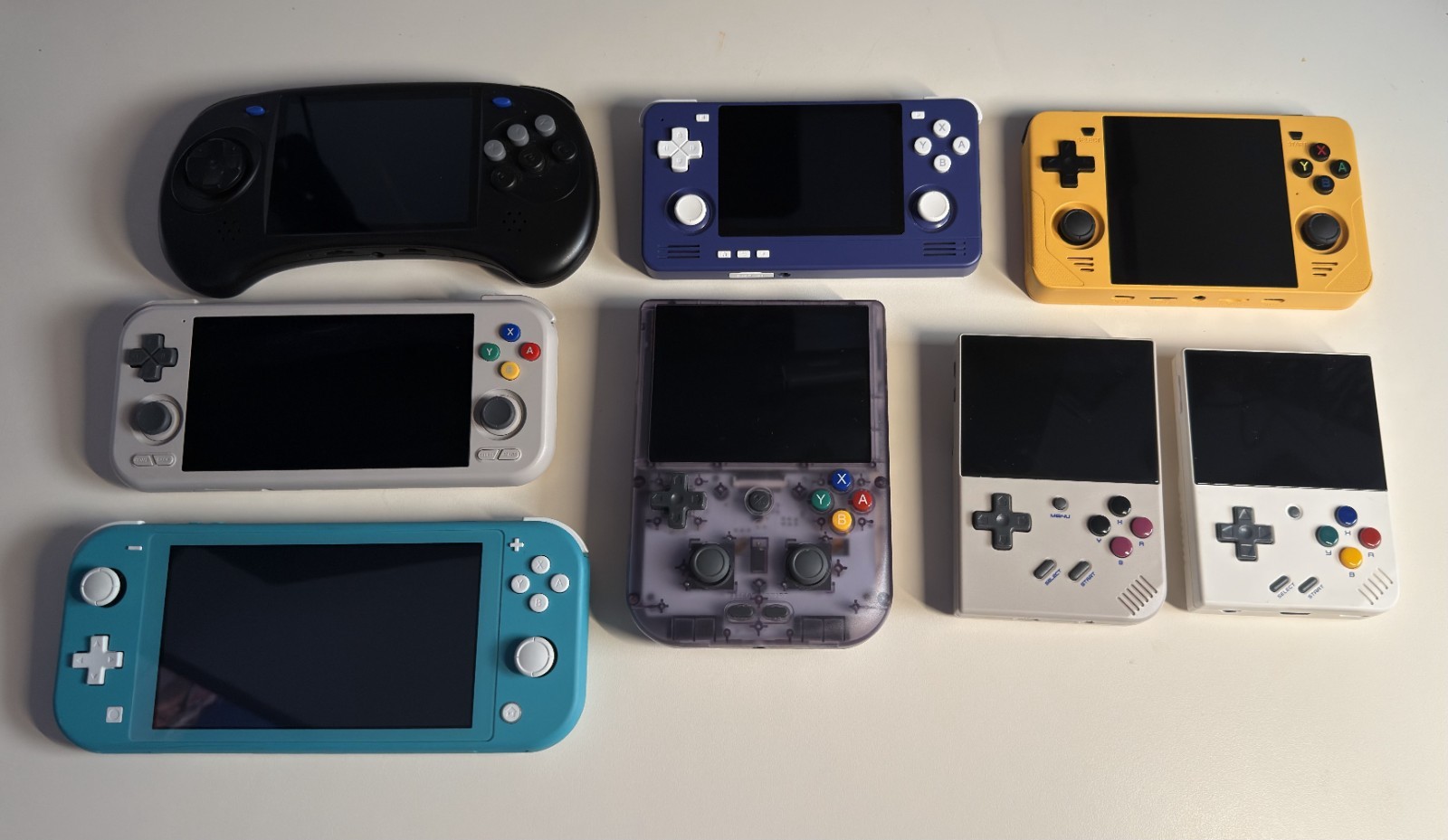 Retro Handheld Lot (8 Devices)RP4 Pro RP2S RG405V Miyoo Mini+ RGB30 Switch Lite