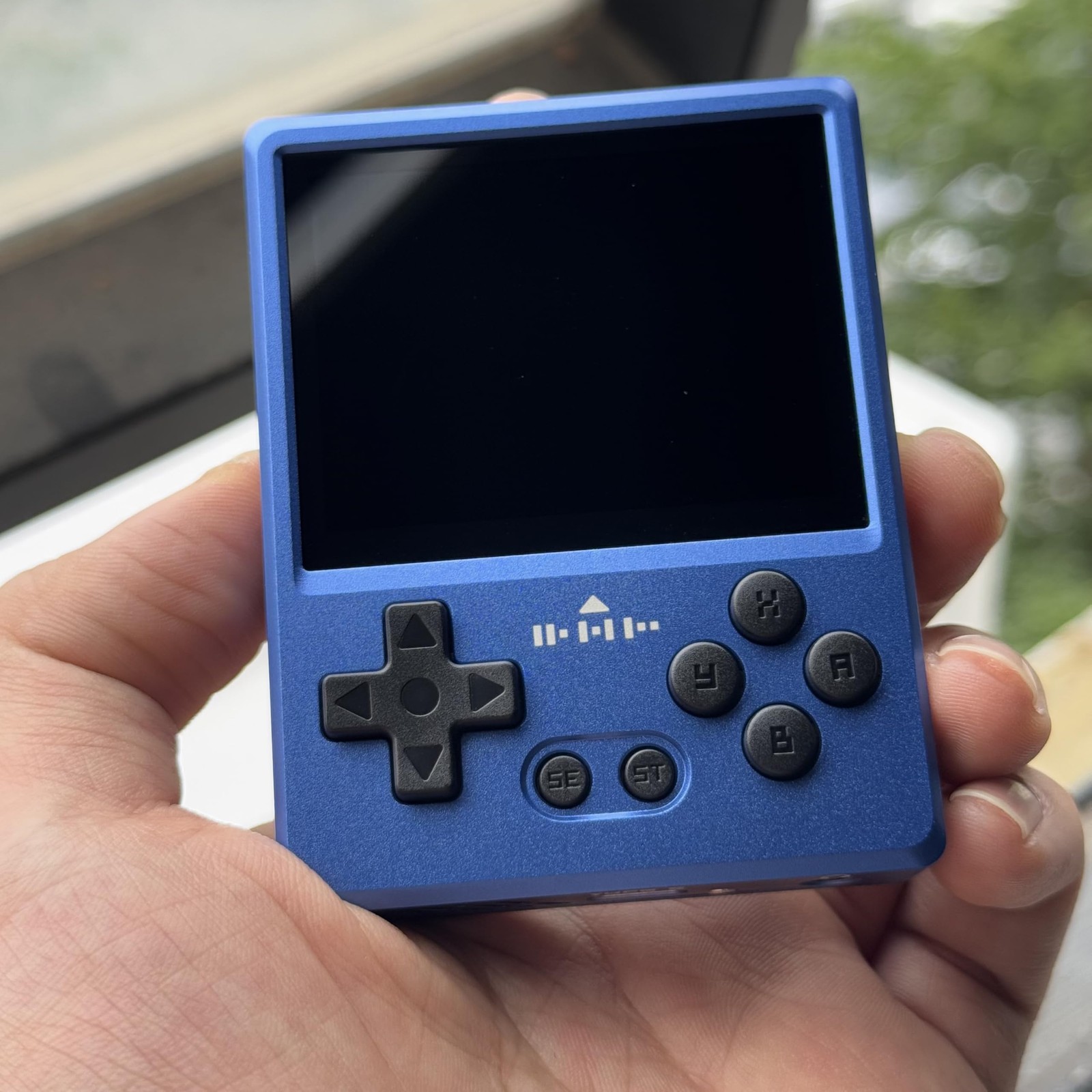 GKD Pixel 2 Metal Console 2.4-inch IPS Screen Aluminum Body Gaming Player Retro