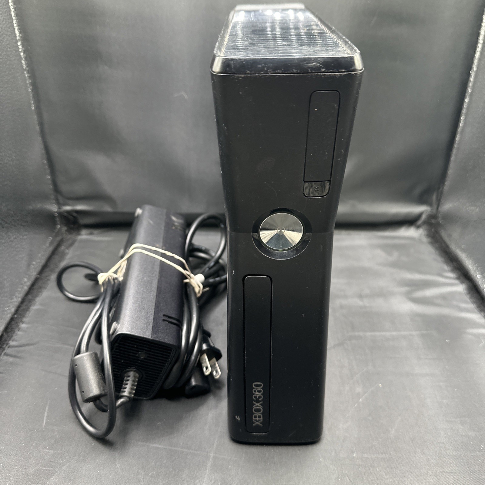 Microsoft Xbox 360 S Video Game Console Model 1439 Working