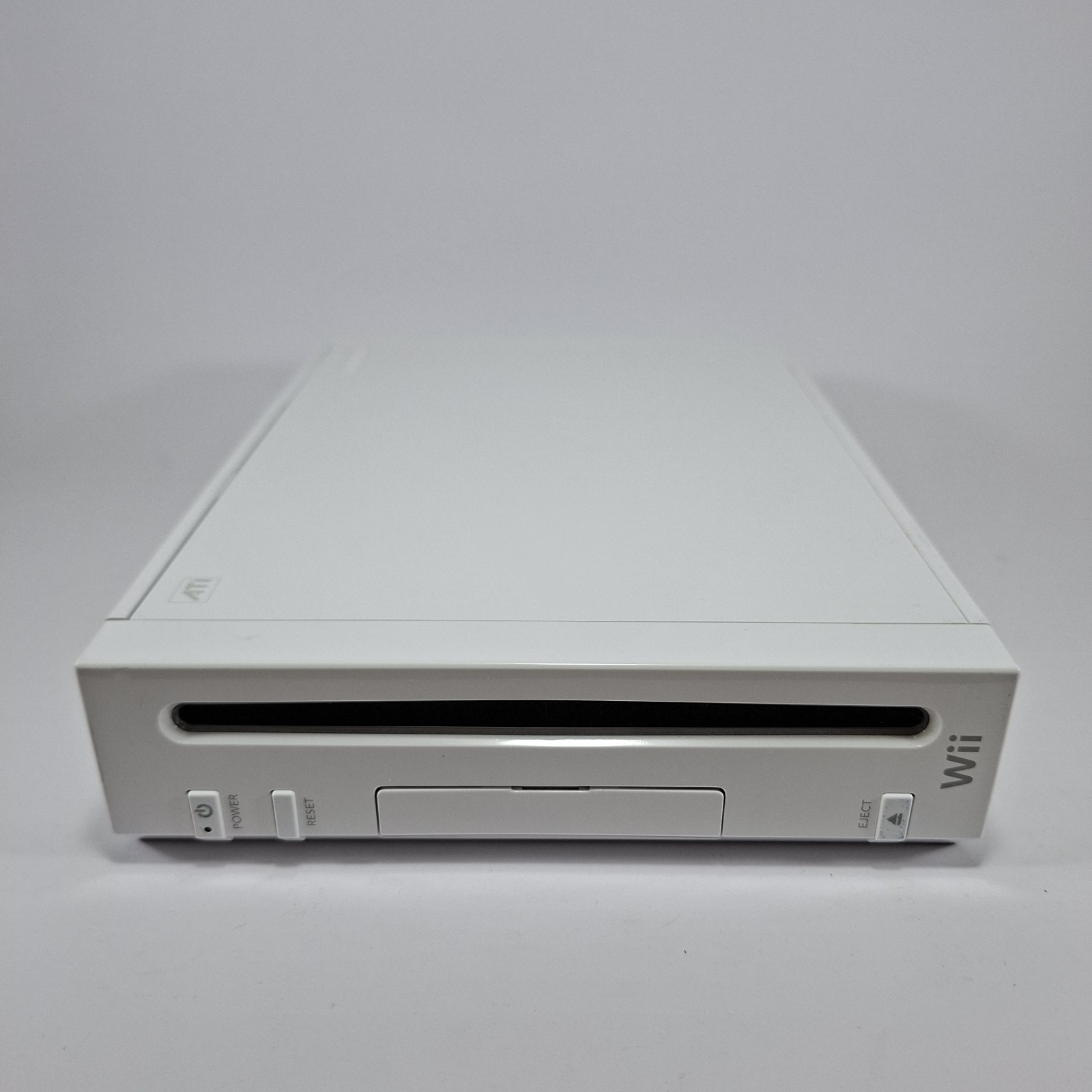Nintendo Wii Console RVL-001 Bundle – x2 Official Wii Remote Motion Plus, Game