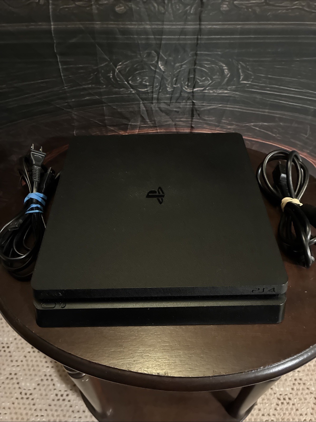 PS4 SLIM 1-TB Firmware Updated