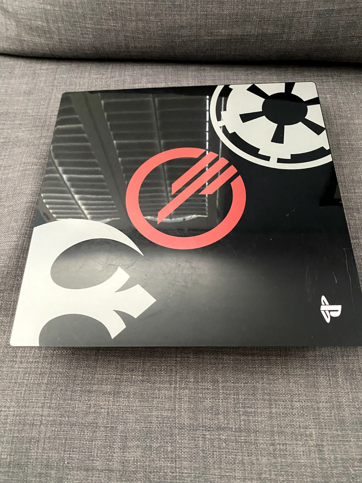Sony PlayStation 4 Pro STAR WARS: Battlefront II Limited Edition Bundle, 1TB