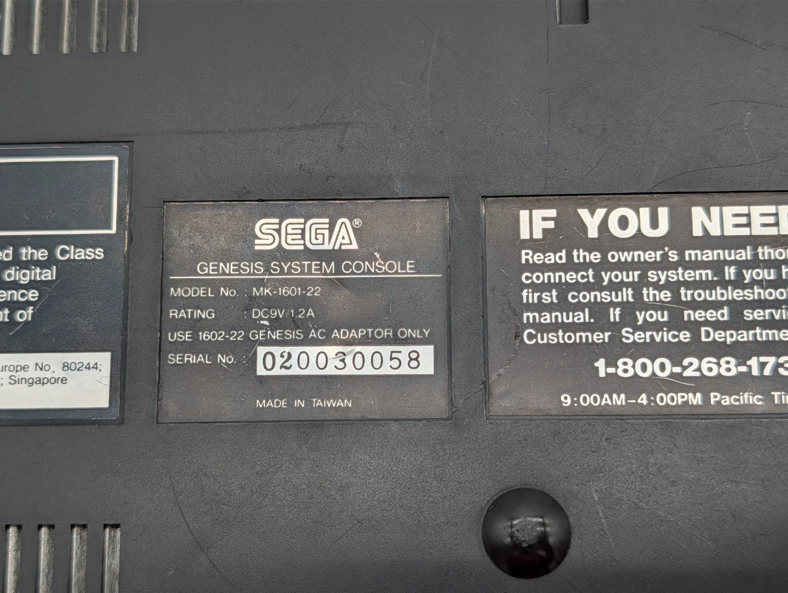 Sega Genesis Console 16-Bit MK-1601-22 Bundle w/ 2 Controllers, Power & AV Cable