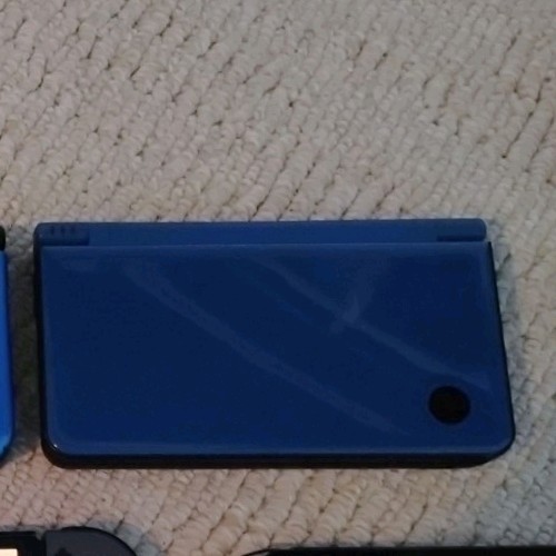 Nintendo DSI XL Blue no charger or stylus super Mario Bros DS game included read