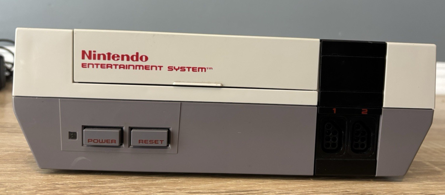 Nintendo Entertainment System NES Console Gaming System NES-001 Cleaned Working