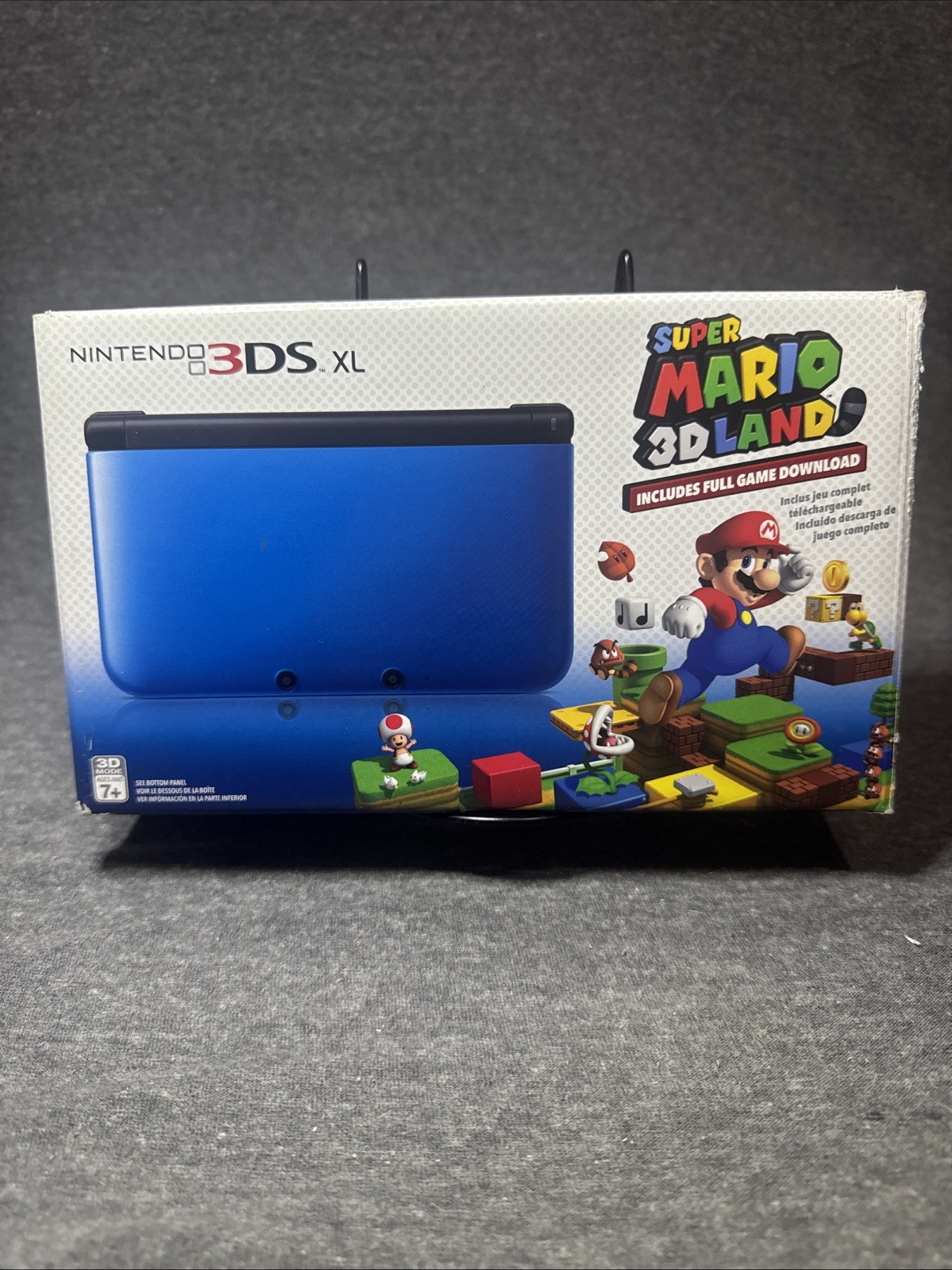 Nintendo 3DS XL + Super Mario 3D Land Console – Blue 2