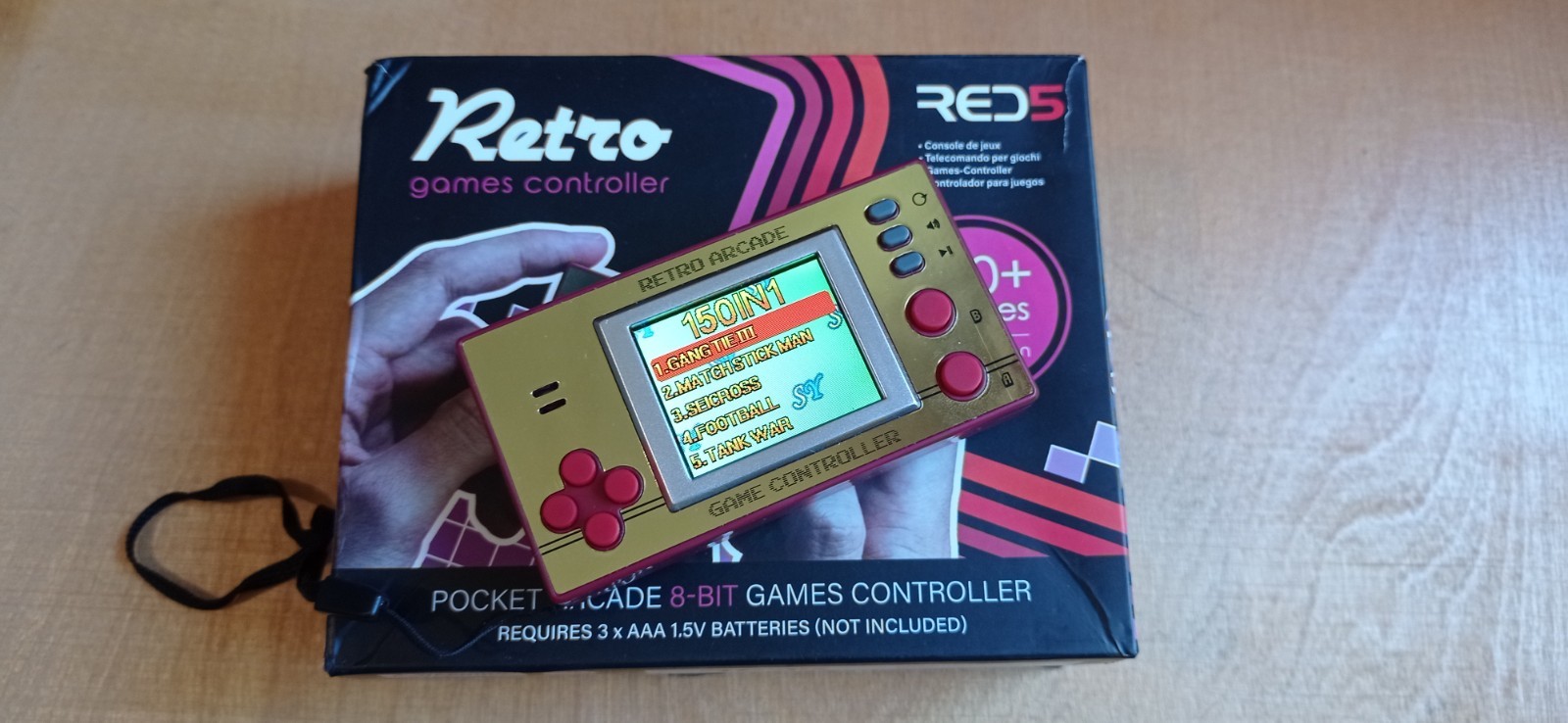 Retro 8-Bit Handheld Console RED5 150 Games Color Screen