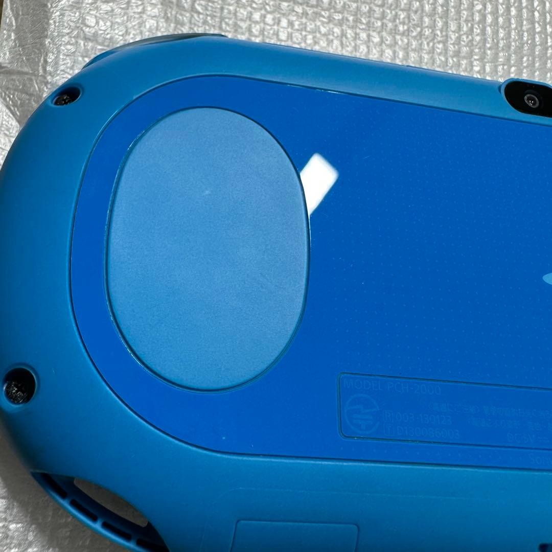 Sony PS Vita PCH-2000 ZA23 Aqua Blue Wi-Fi Box Charger 8GB Near Mint