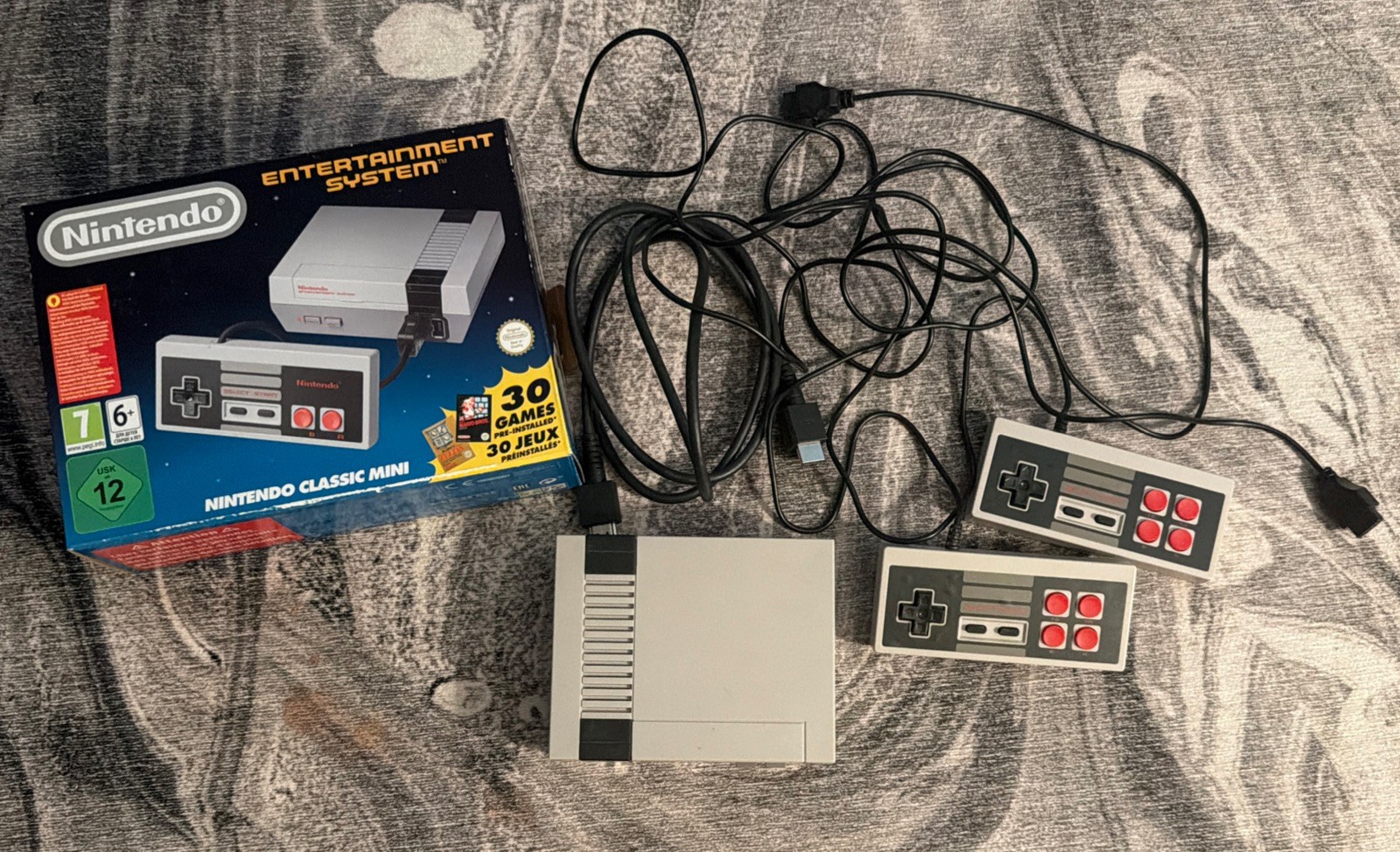 EU Nintendo NES Mini Classic Edition HDMI Console with 30 built-in Games Genuine
