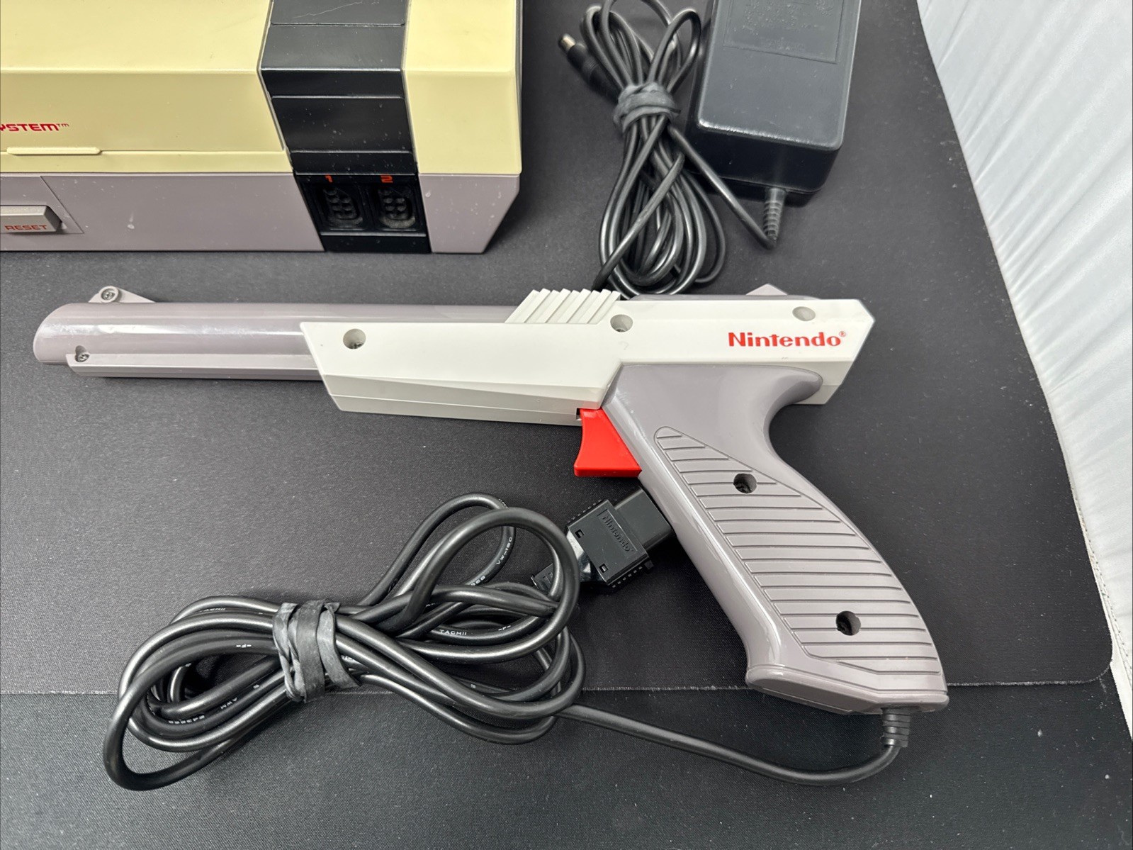 Nintendo NES Very Good Refurbished Top Loader Effect Console OEM Bundle w Games!