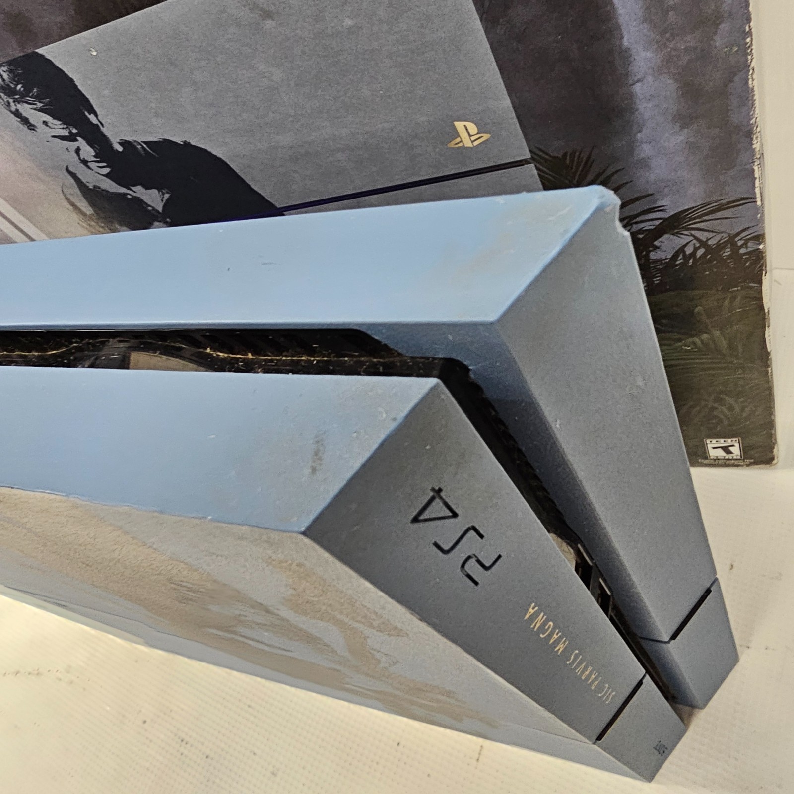 Sony PlayStation 4: Uncharted SE 10.01 500GB CUH-1215A Console + SE Cont. (read)