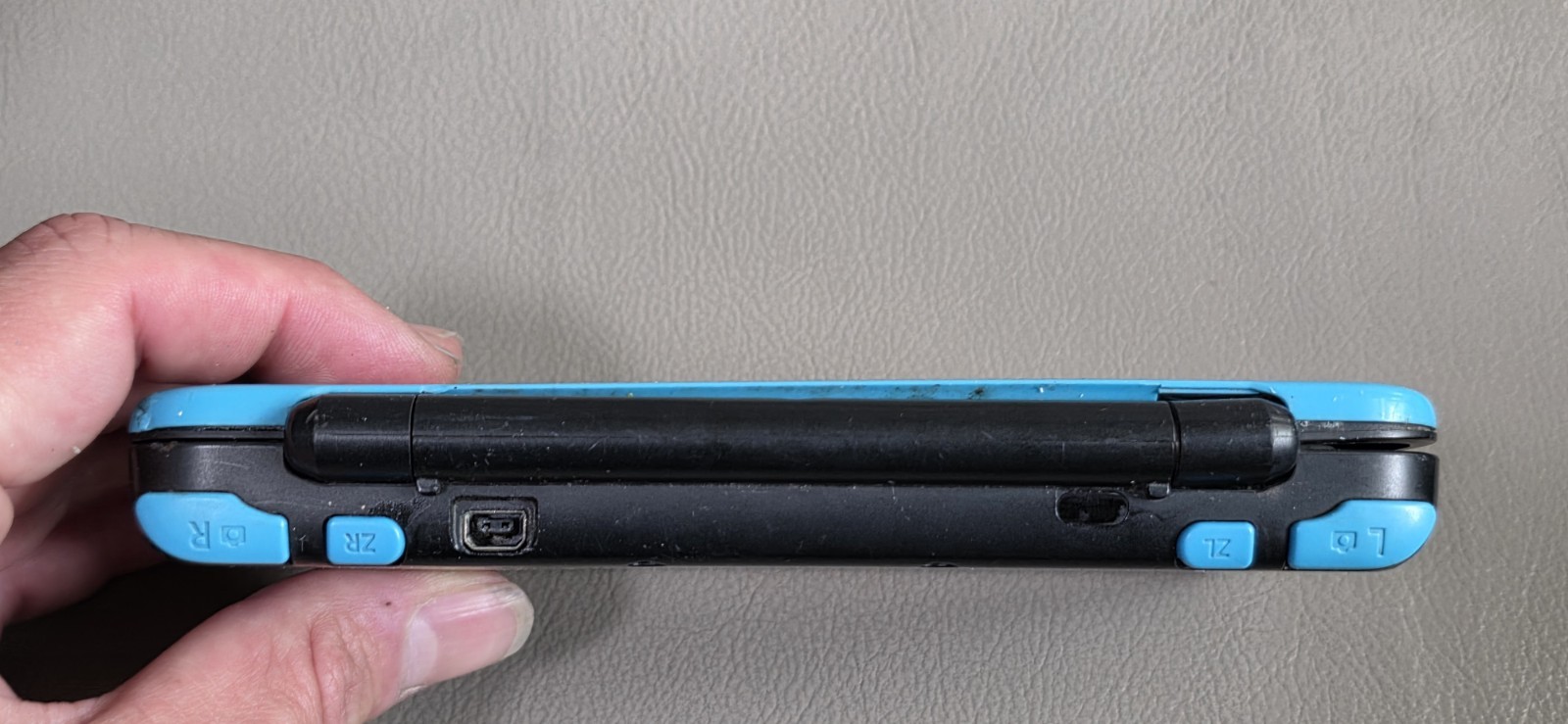 Nintendo New 2DS XL Console Blue/Black – NOT WORKING – Parts or Repair