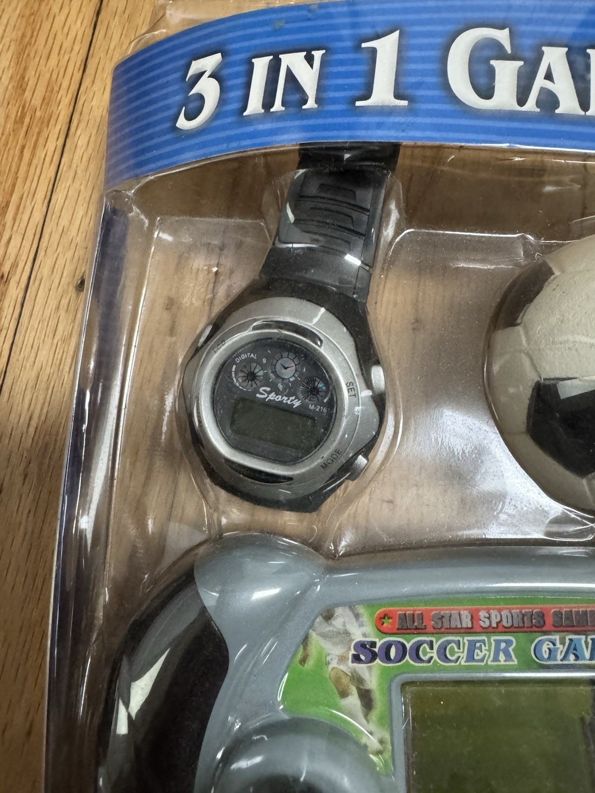Vtg 90s Soccer Football Futball Handheld LCD Game Sport Watch Calculator Radio