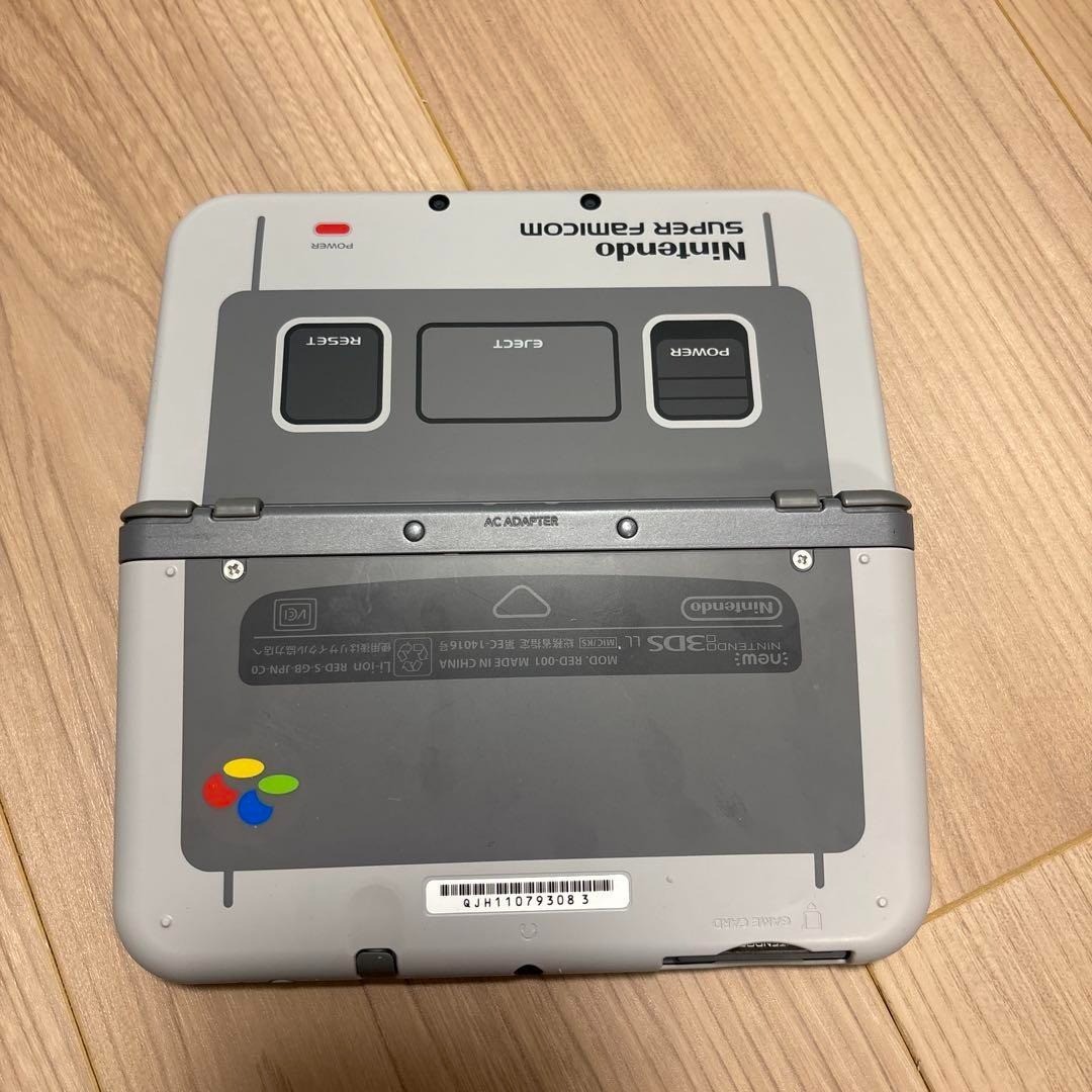 Duty Free! Nintendo NEW 3DS LL Super Famicom Version Japanese Limited Model Used