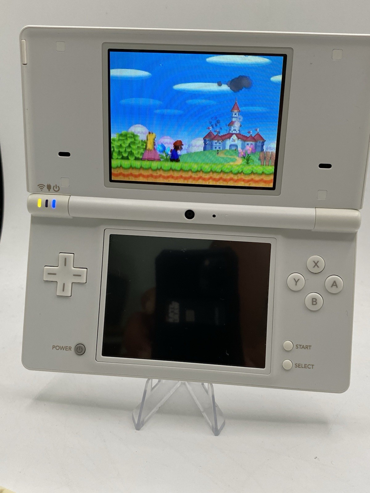 Nintendo DSi White – Includes Preloaded Library (Large Collection)