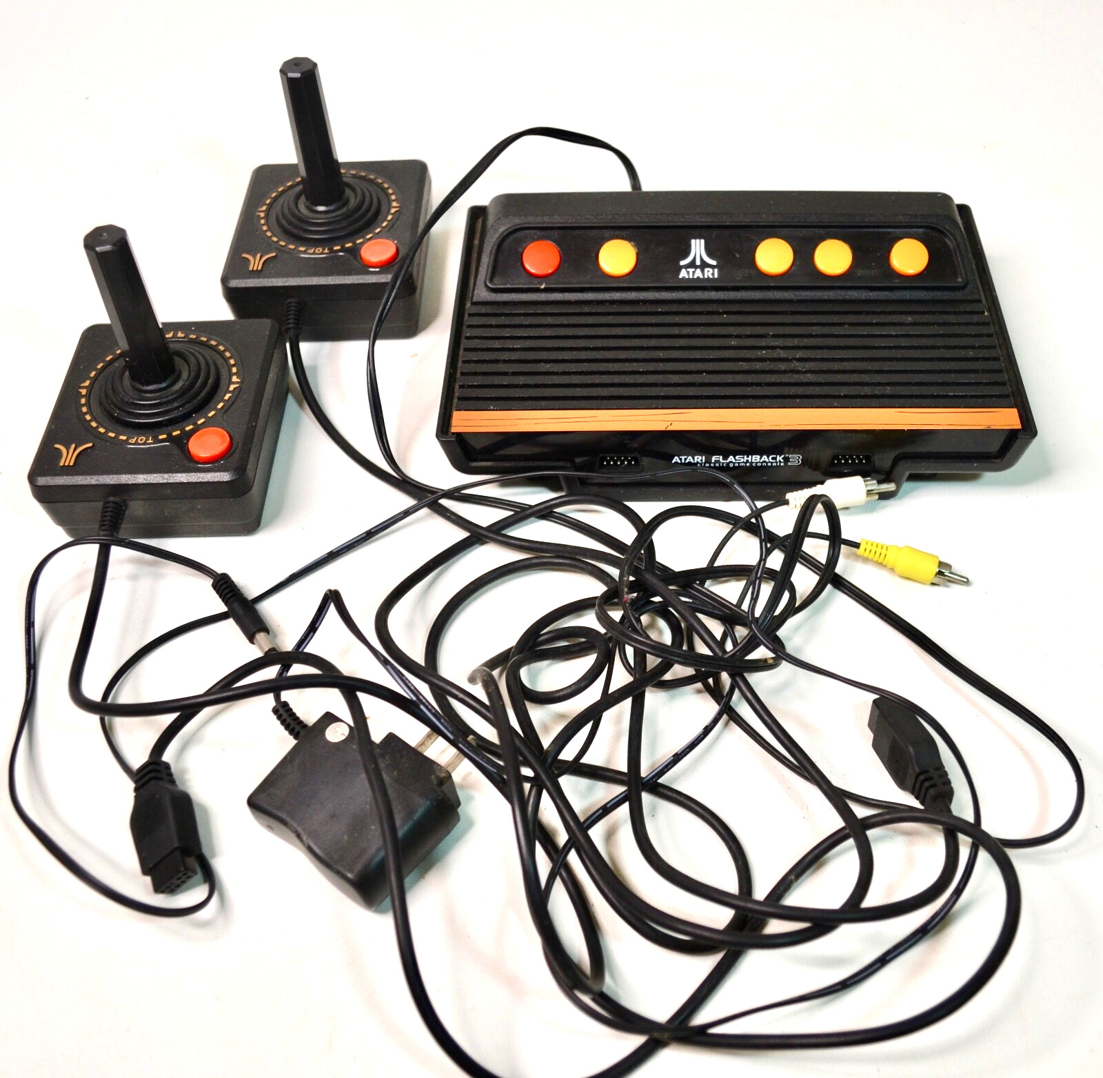 Atari Flashback 3 Classic Game Console with Joysticks and Cords UNTESTED