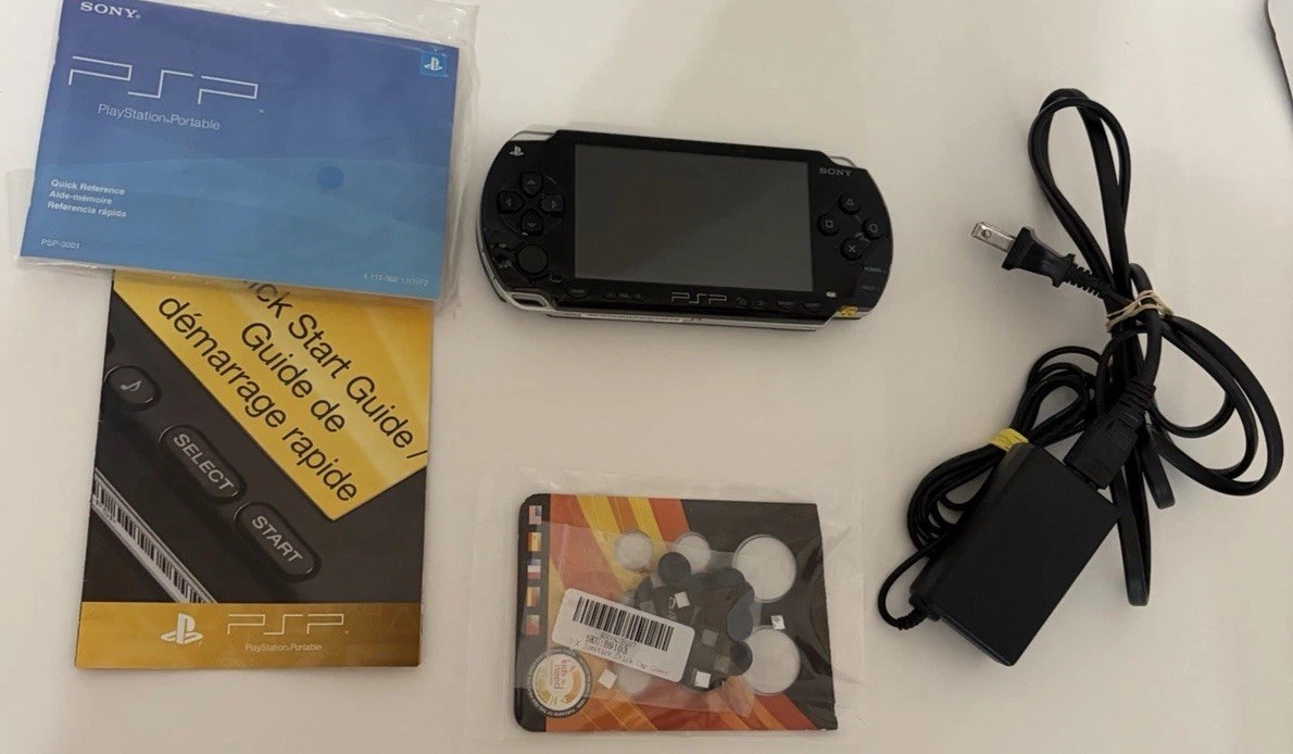 Sony PlayStation Portable PSP 1001 Handheld Console Bundle w/ Charger