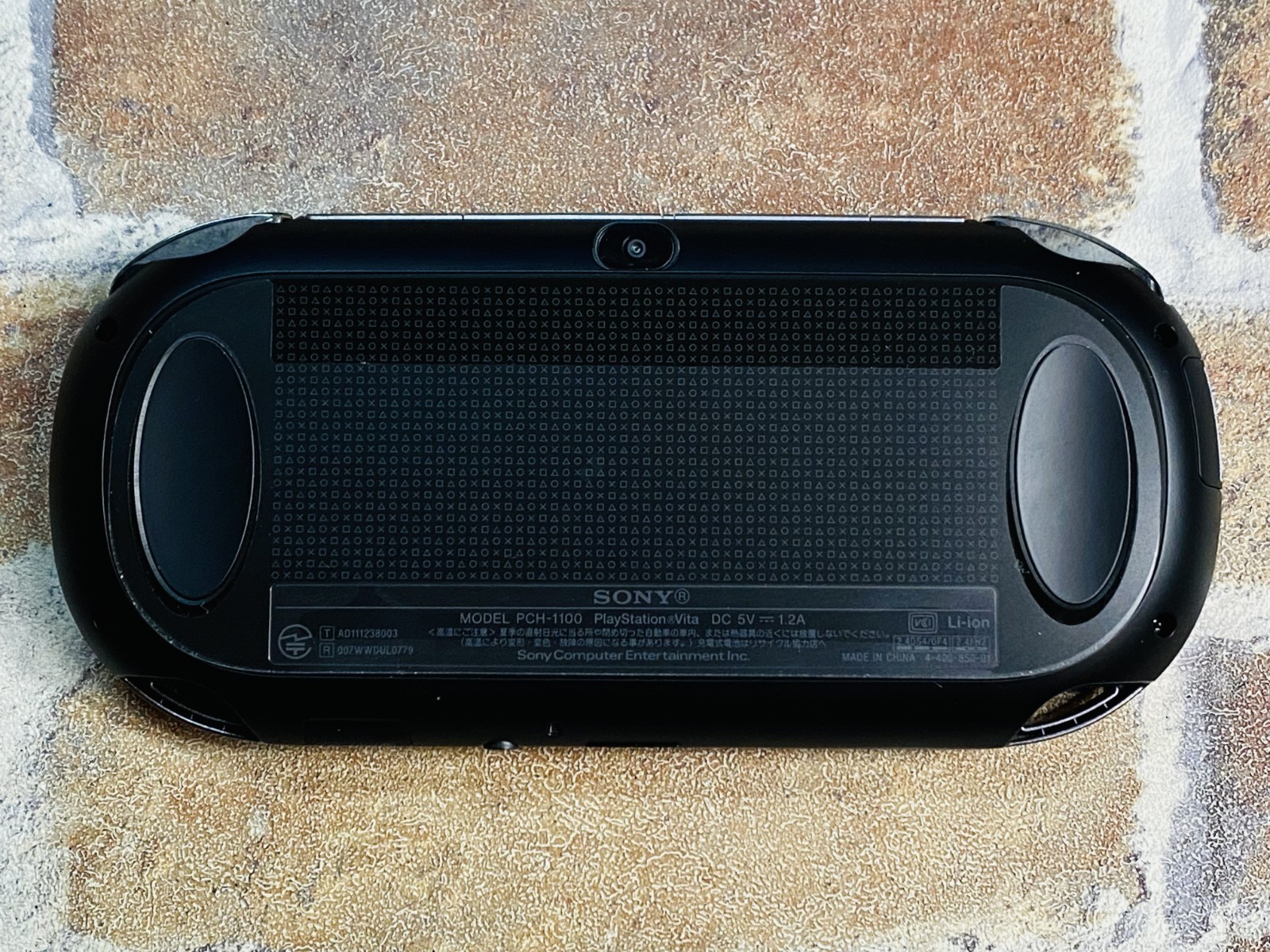 PS Vita PCH-1100 Crystal Black SONY Playstation 8GB Charger Mobile Case Ex DDP