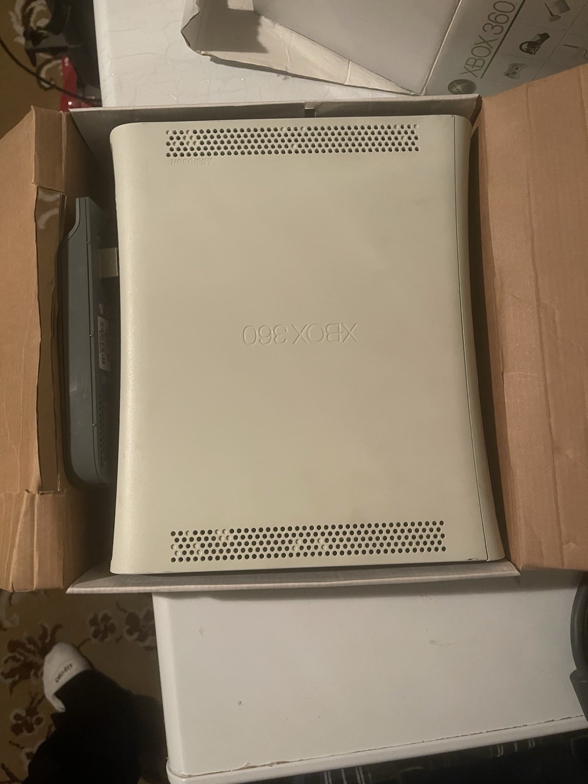 Microsoft Xbox 360 White Bundle Two Three Controllers All Cables