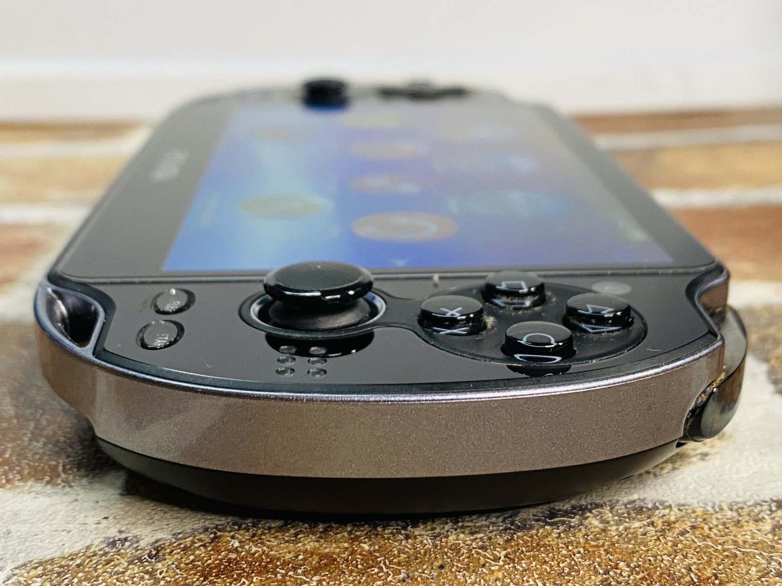 PS Vita PCH-1100 Crystal Black SONY Playstation 8GB Charger Mobile Case Ex DDP