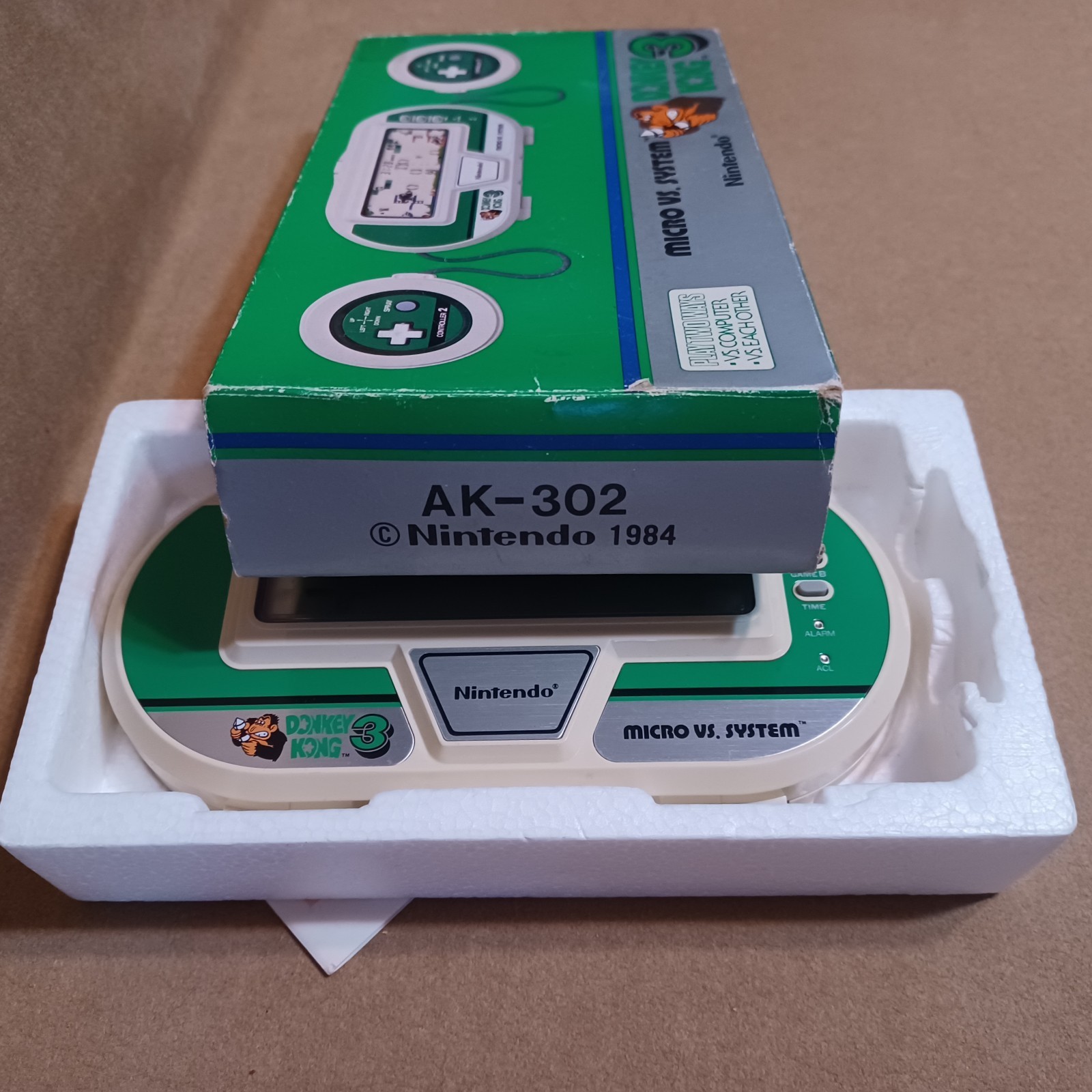 DONKEY KONG 3 Nintendo 1984 MICRO VS. SYSTEM Game & Watch Handheld Console