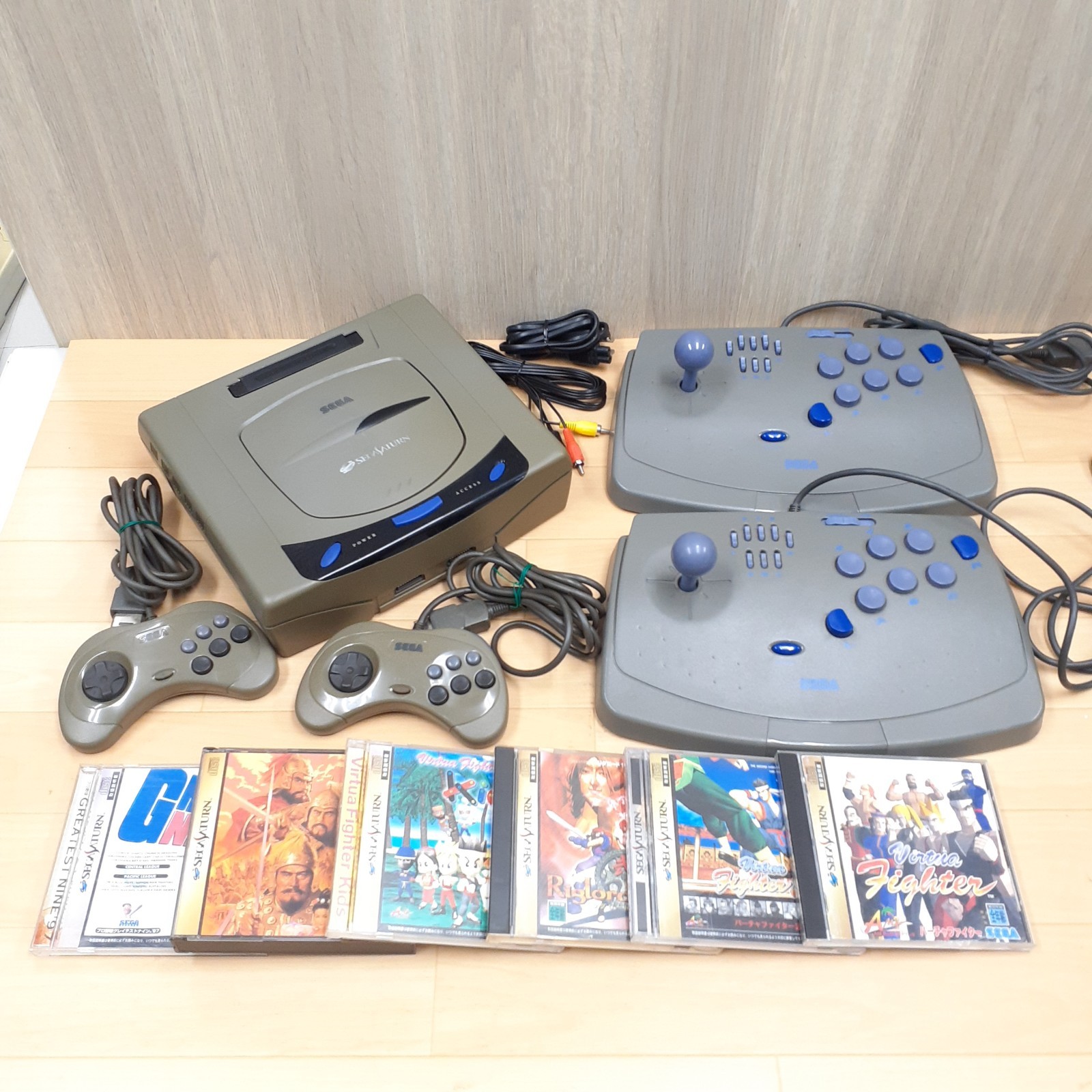 Sega Saturn Console with 2 Virtua Fighting Stick & 5 Games Virtua Fighter Japan