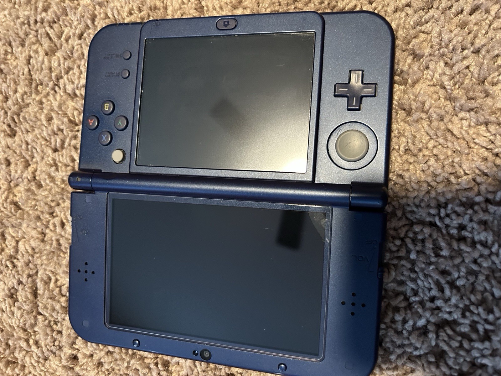 Nintendo 3ds Galaxy XL, in good condition, comes with box, charger, and 9 games!