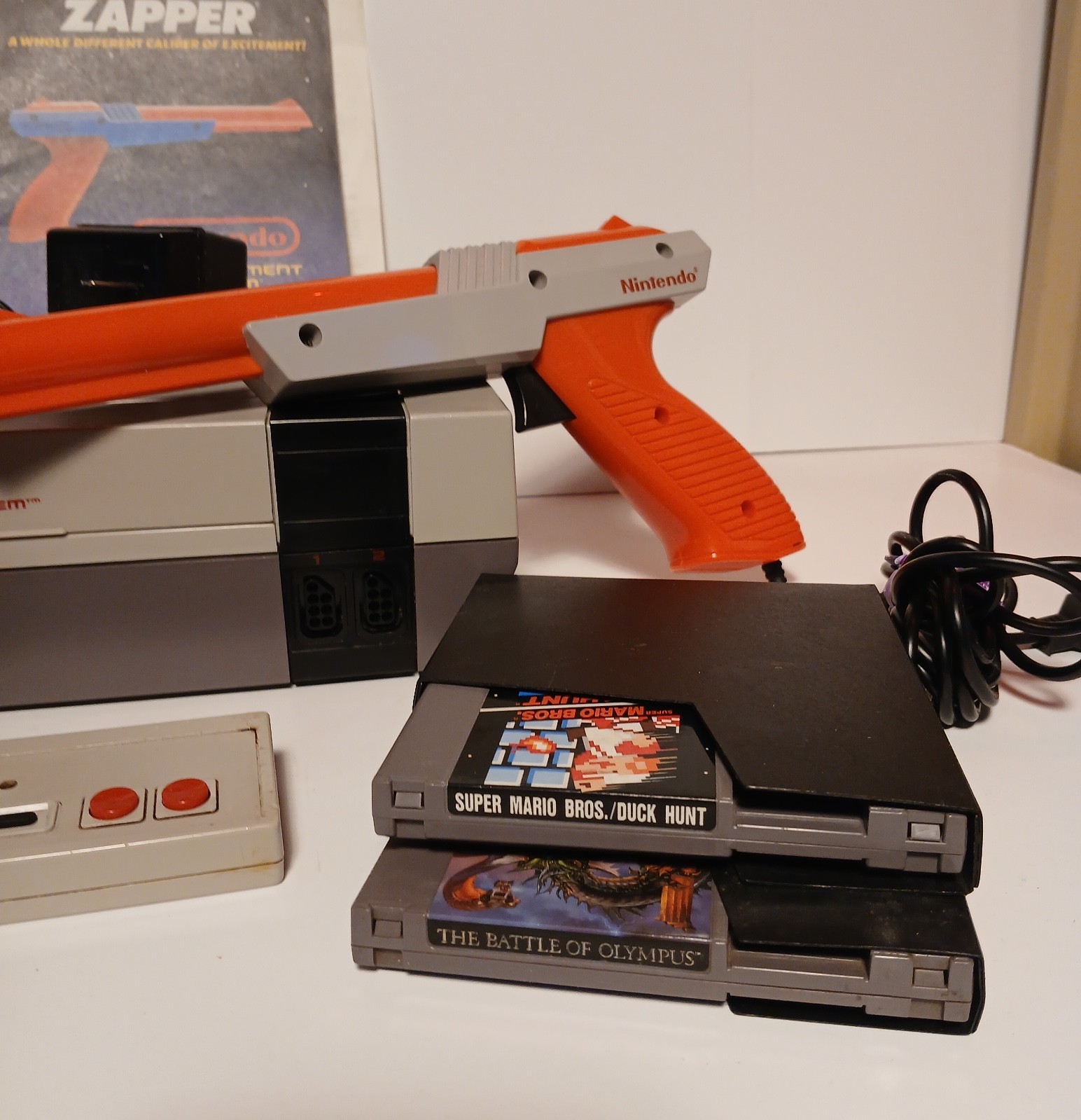 Nintendo NES Action Set w/ Console, 1 Controllers, Zapper, Cords, x2 Games