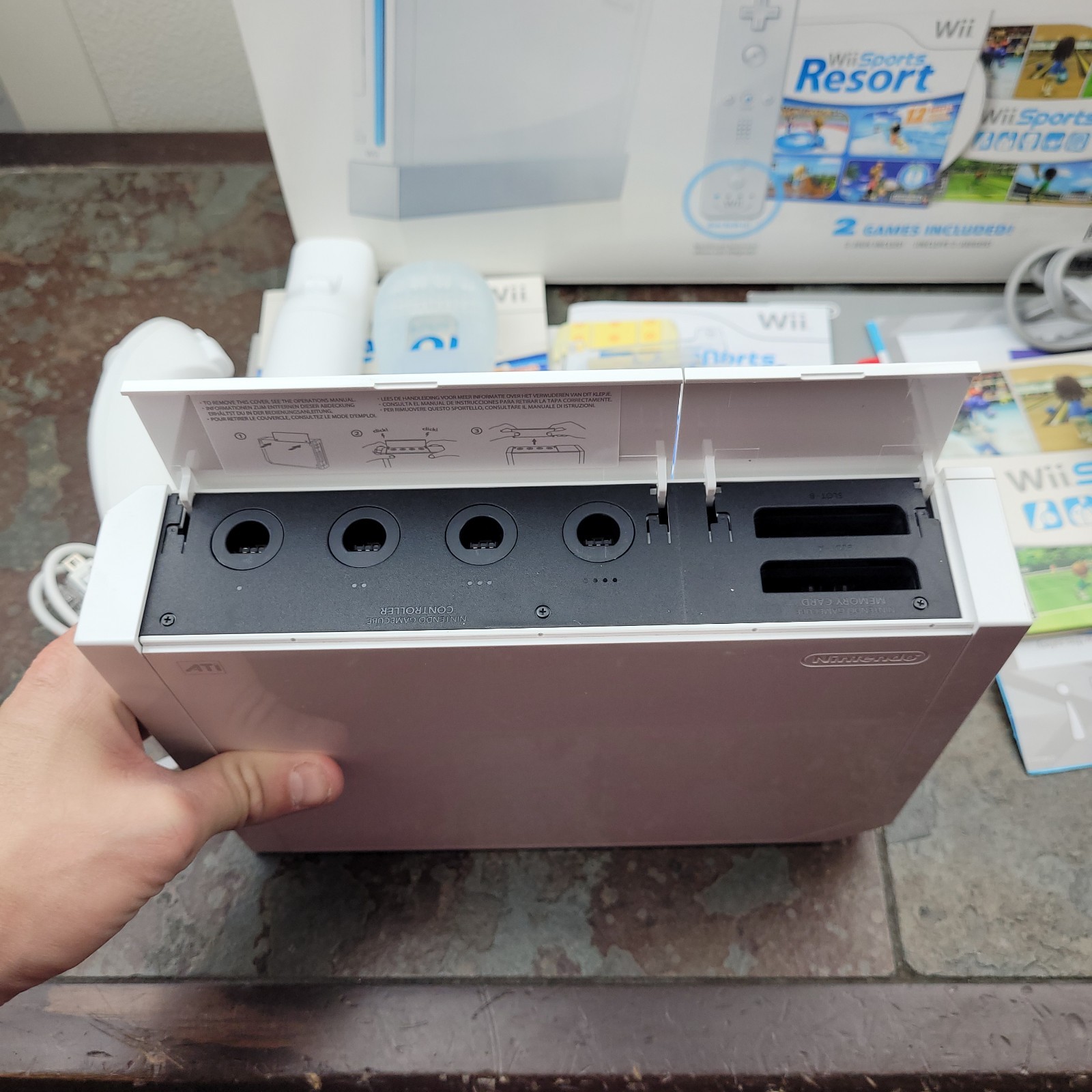 Nintendo Wii Sports / Wii Sports Resort White Console In Box