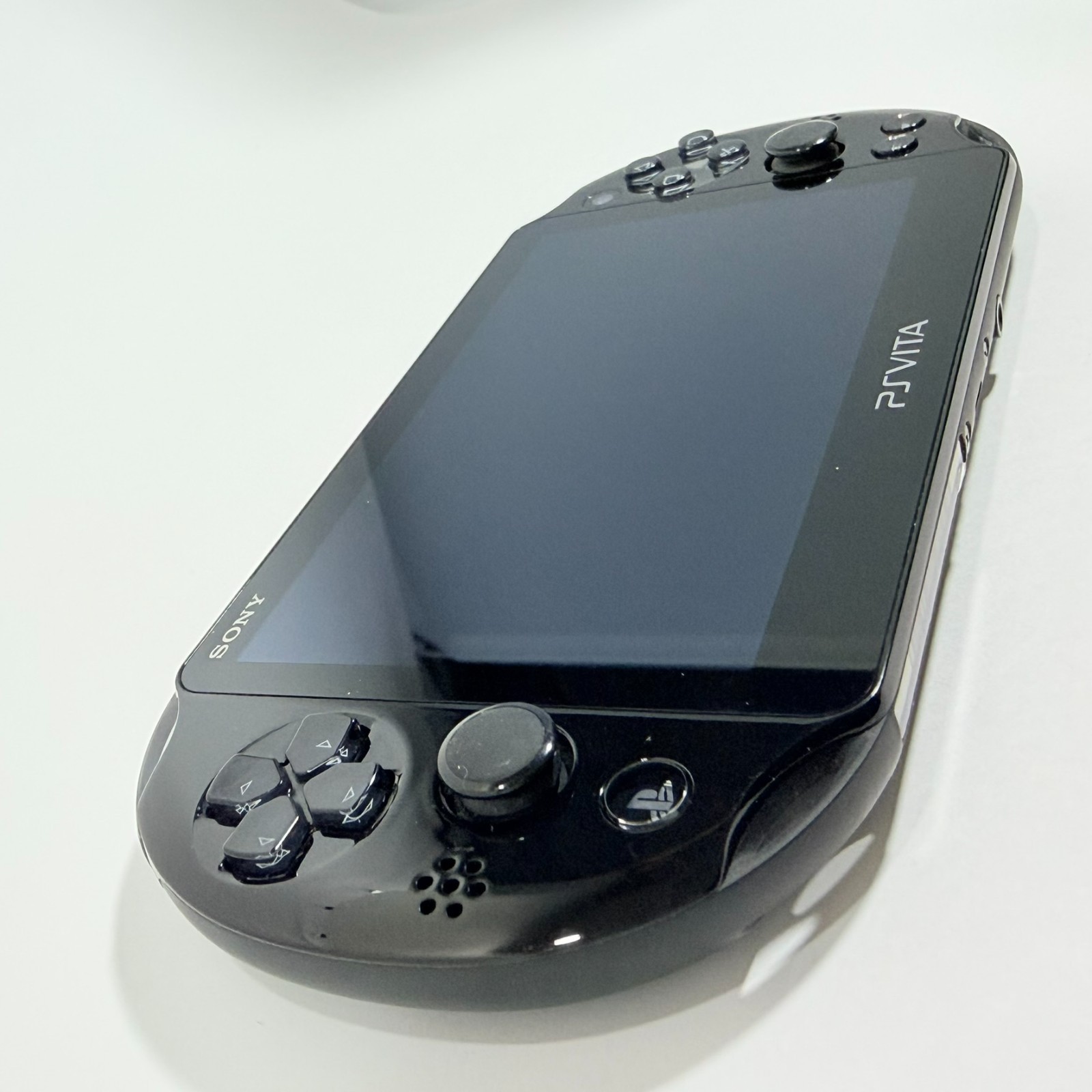 Sony PlayStation Vita PS Vita Black PCH-2000ZA11 From Japan