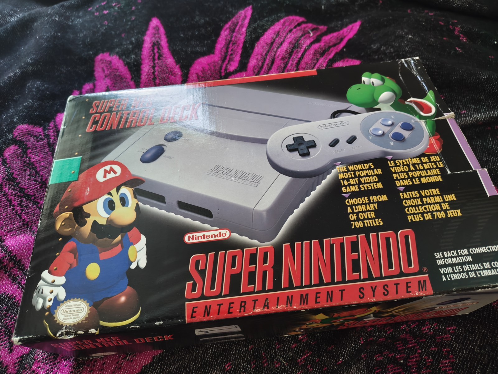CANADIAN VARIANT SUPER NINTENDO JR IN BOX READ