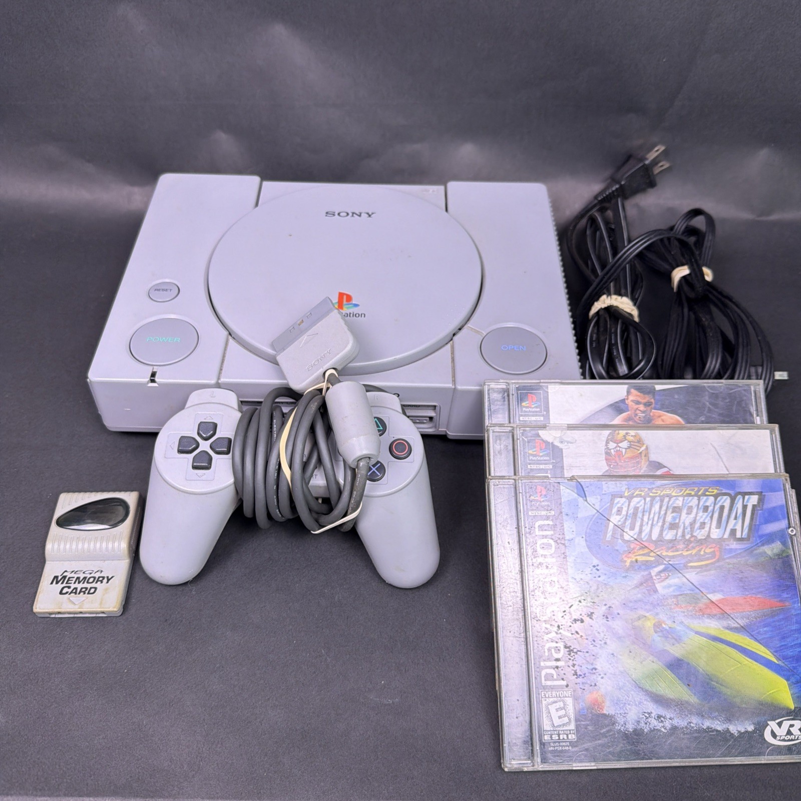 Sony PlayStation PS1 SCPH-5501 NTSC-U/C Gray W/ Controller Games Mem Card Cables