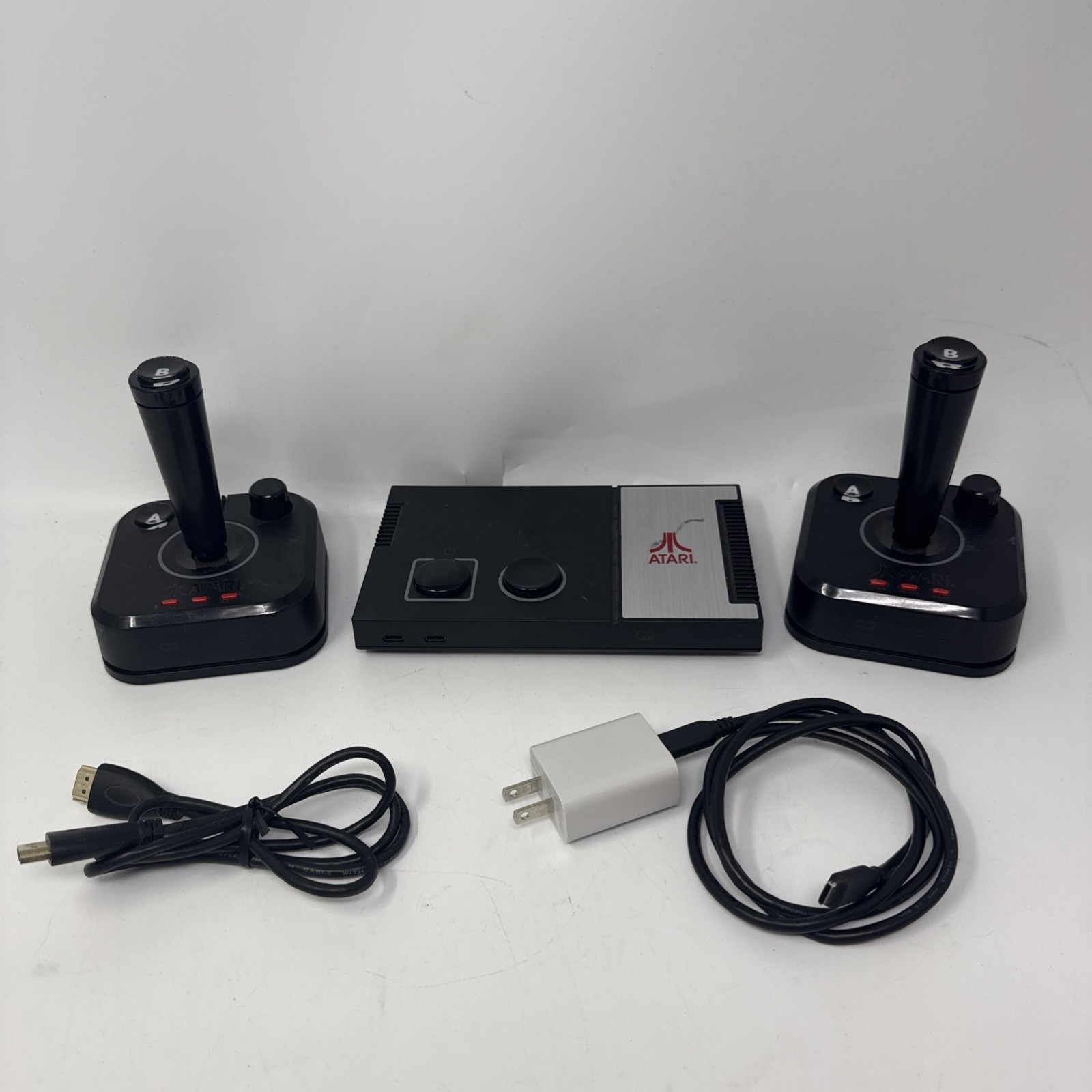 Atari Gamestation Pro Plug & Play Console 2 Joysticks HDMI Tested New Batteries