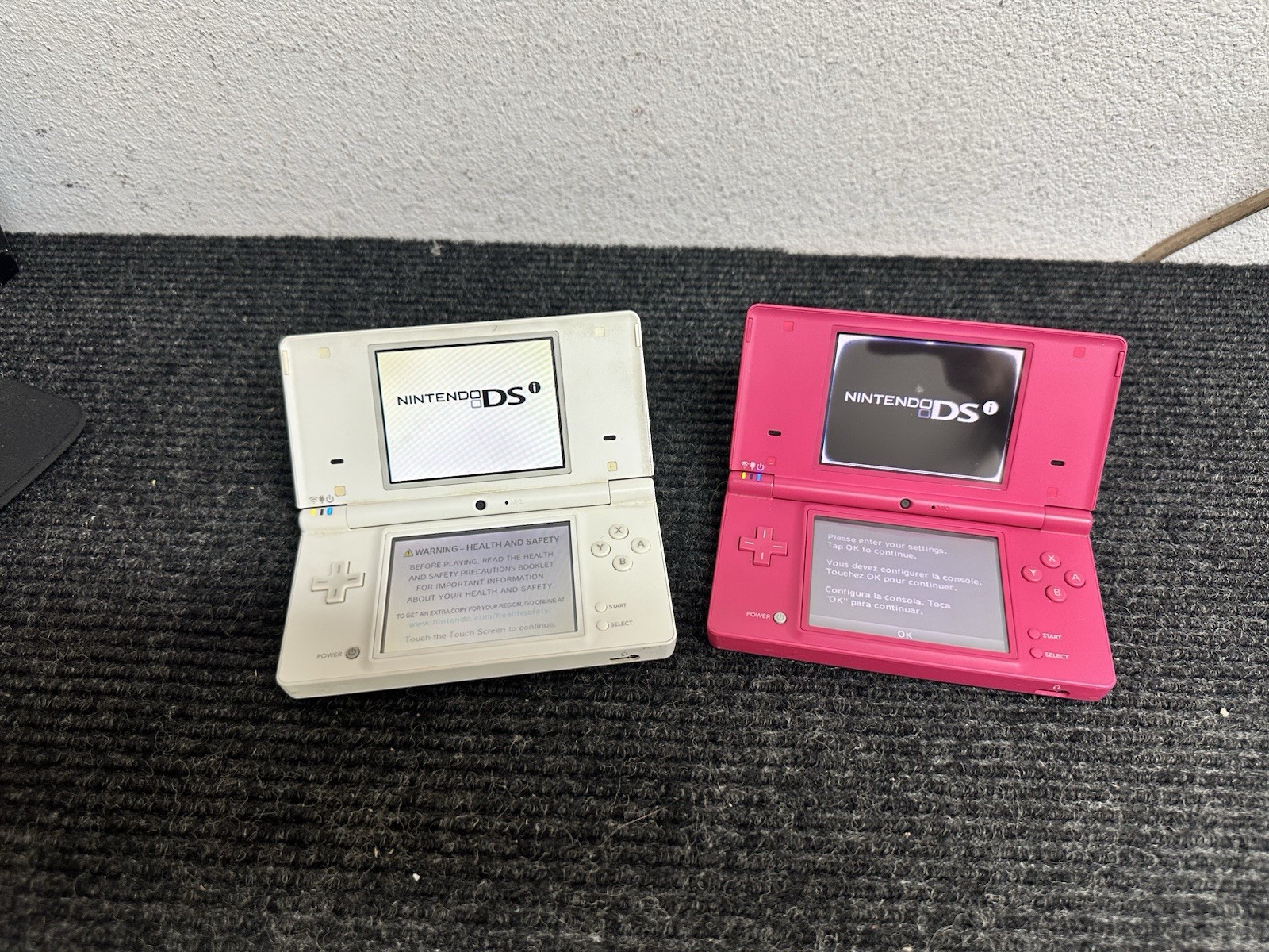 Nintendo DSi Pink And White Console Japan Model Defects