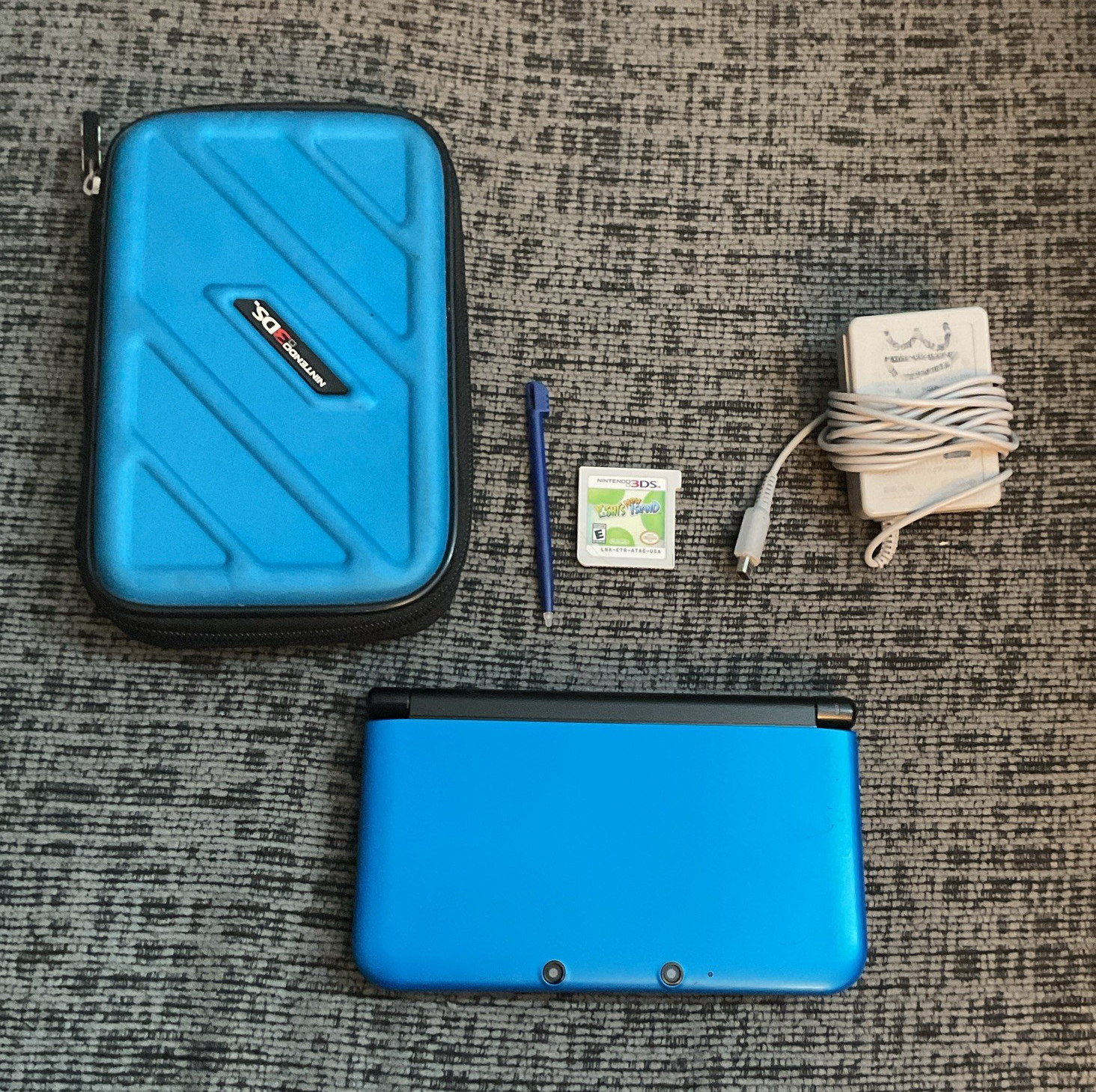 Nintendo 3DS XL Blue/Black 3D 4GB NTSC-U/C Bundle w/ Charger Case Stylus Game