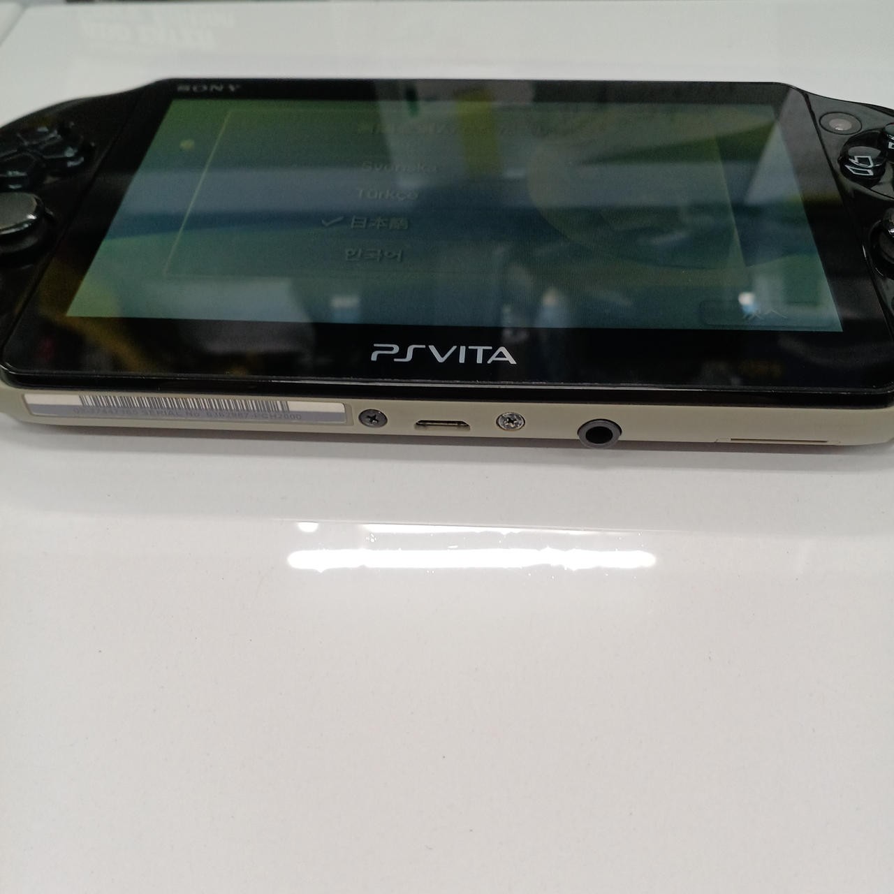 Sony PSVITA PCHJ-10010 Handheld Console Used