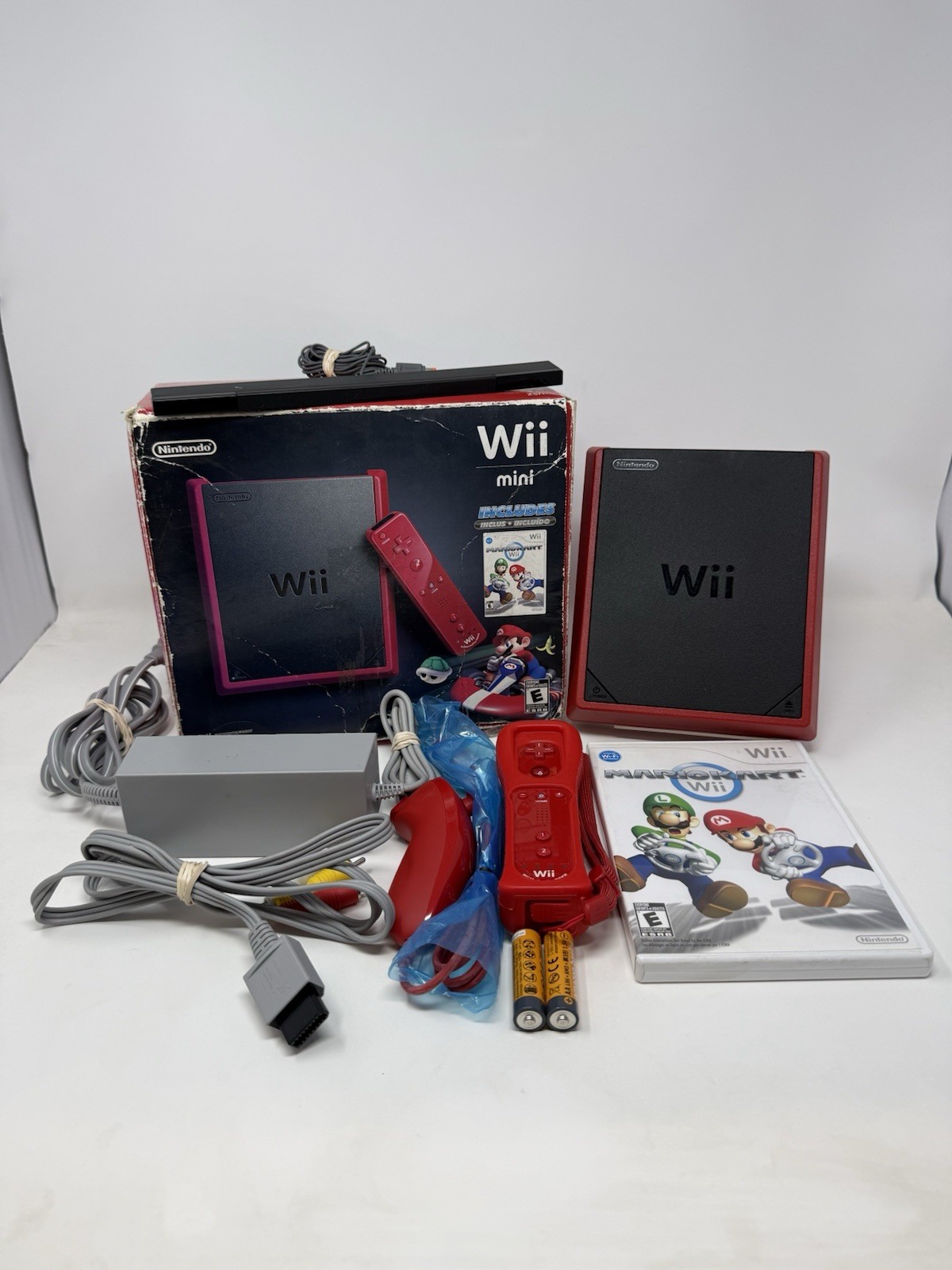 Wii Mini Bundle: Mario Kart – Red (Nintendo Wii Mini) Complete – Authentic Works