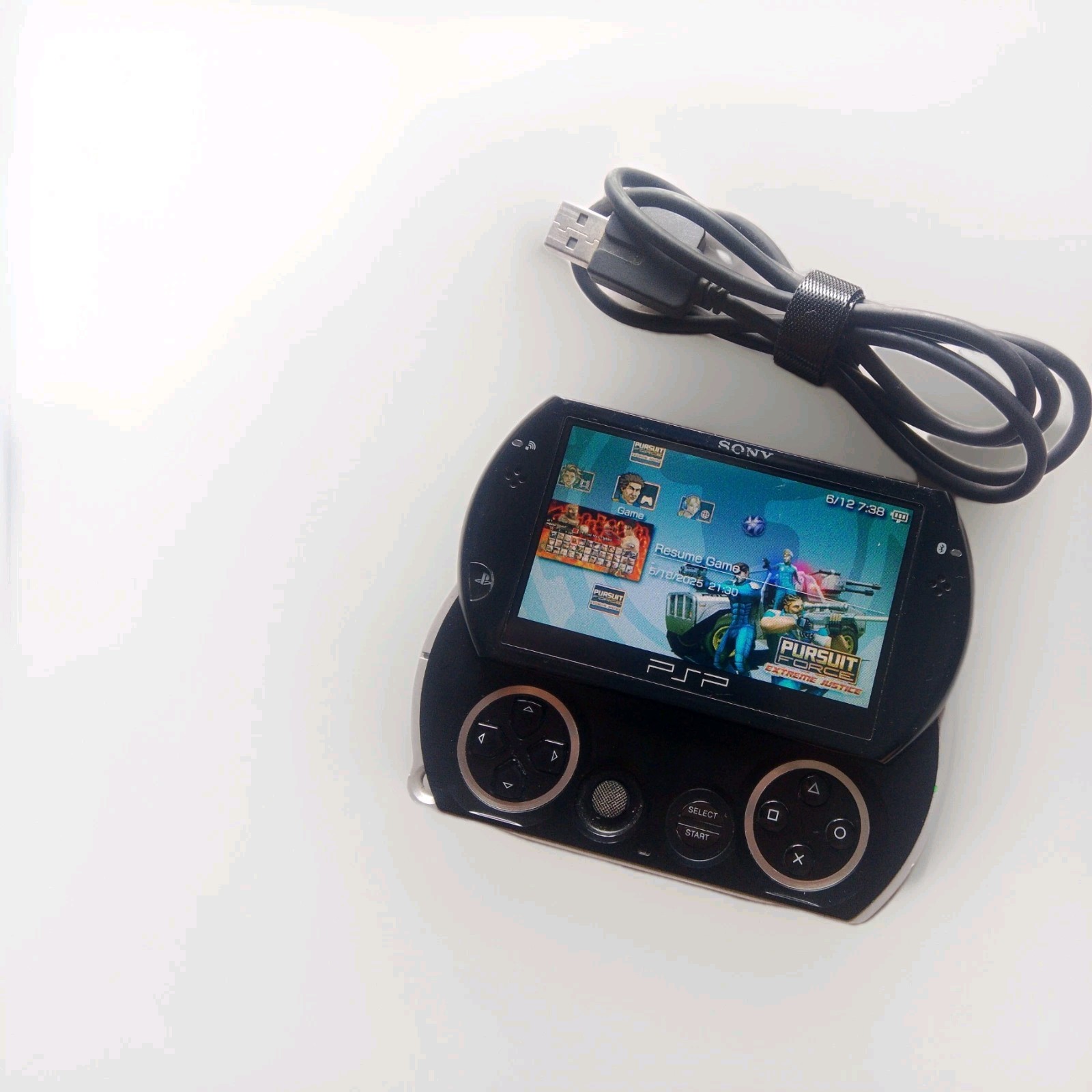Sony PSP GO Black PSP-N1001 (Rare) Good Condition