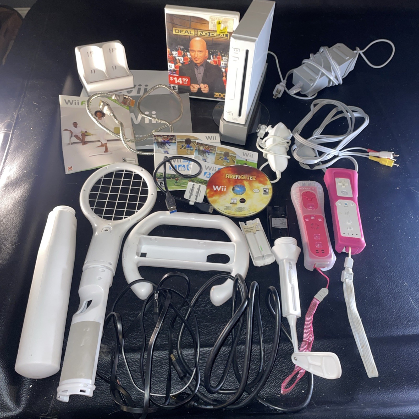 Nintendo Wii Console Bundle Pink Controllers Wii Fit Board Games READ Untested