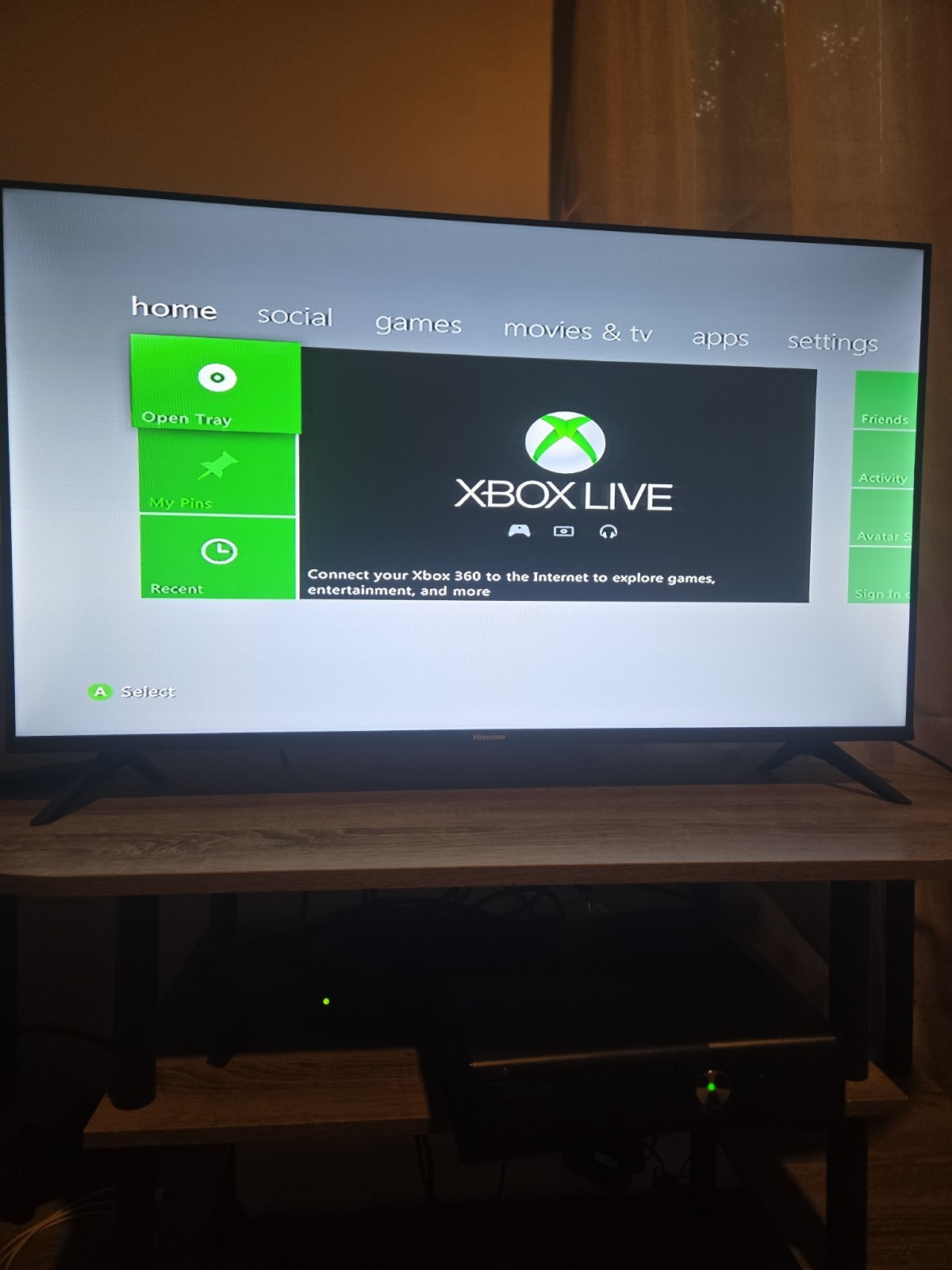 Microsoft Xbox 360 S Console – Black (1439) 2 Controllers, Power Cord